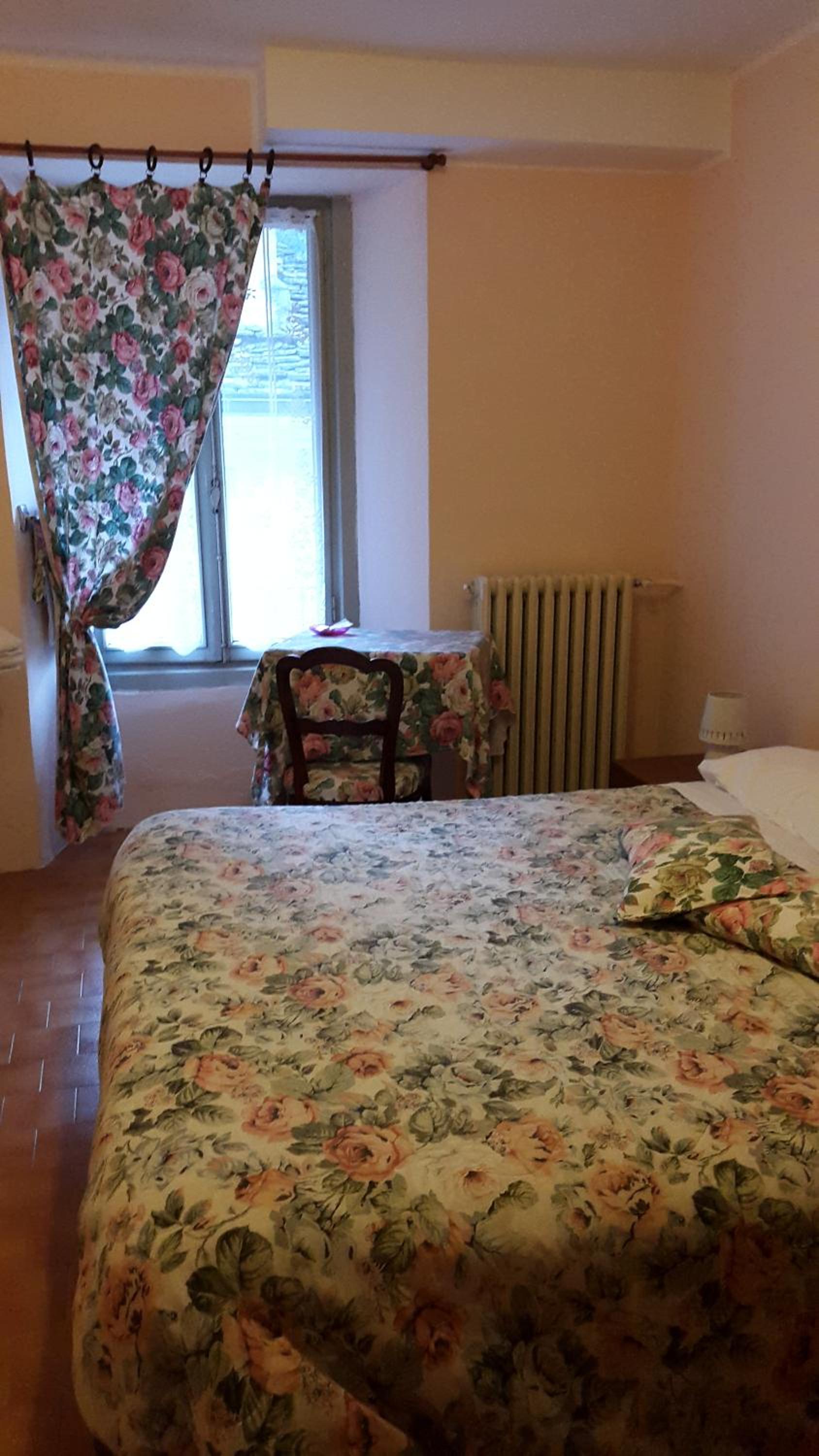 Double Room with Shared Bathroom photo 1
