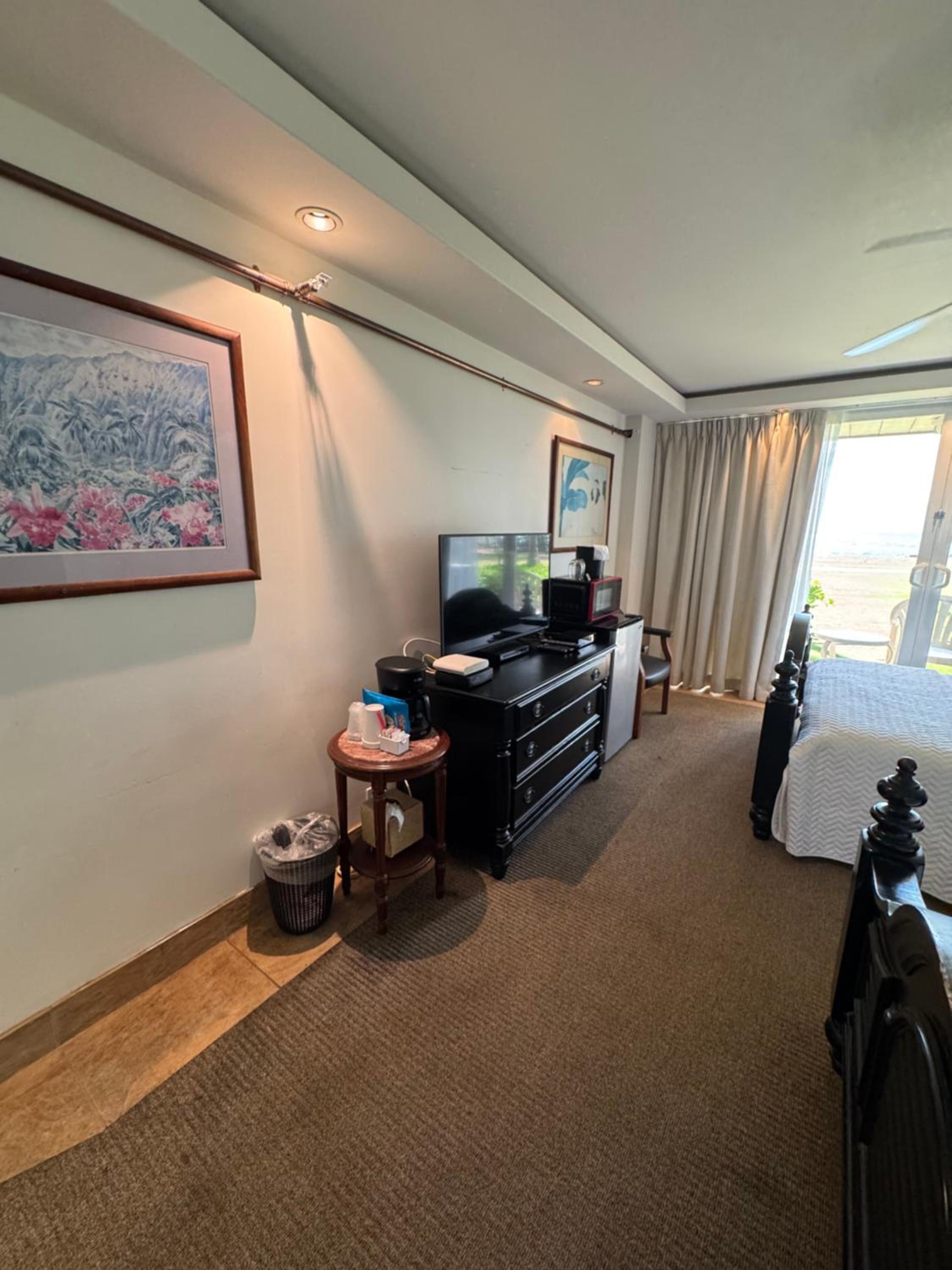 Queen Room with Two Queen Beds - Ocean Front - Photo 8