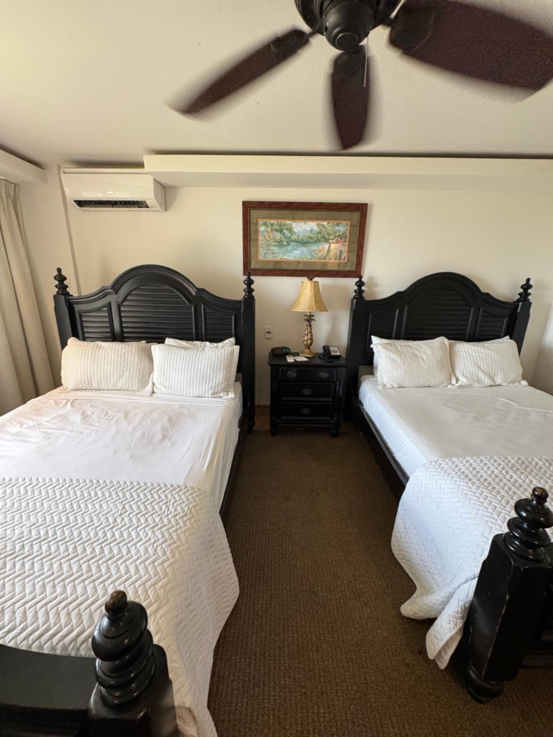 Queen Room with Two Queen Beds - Ocean Front - Photo 31