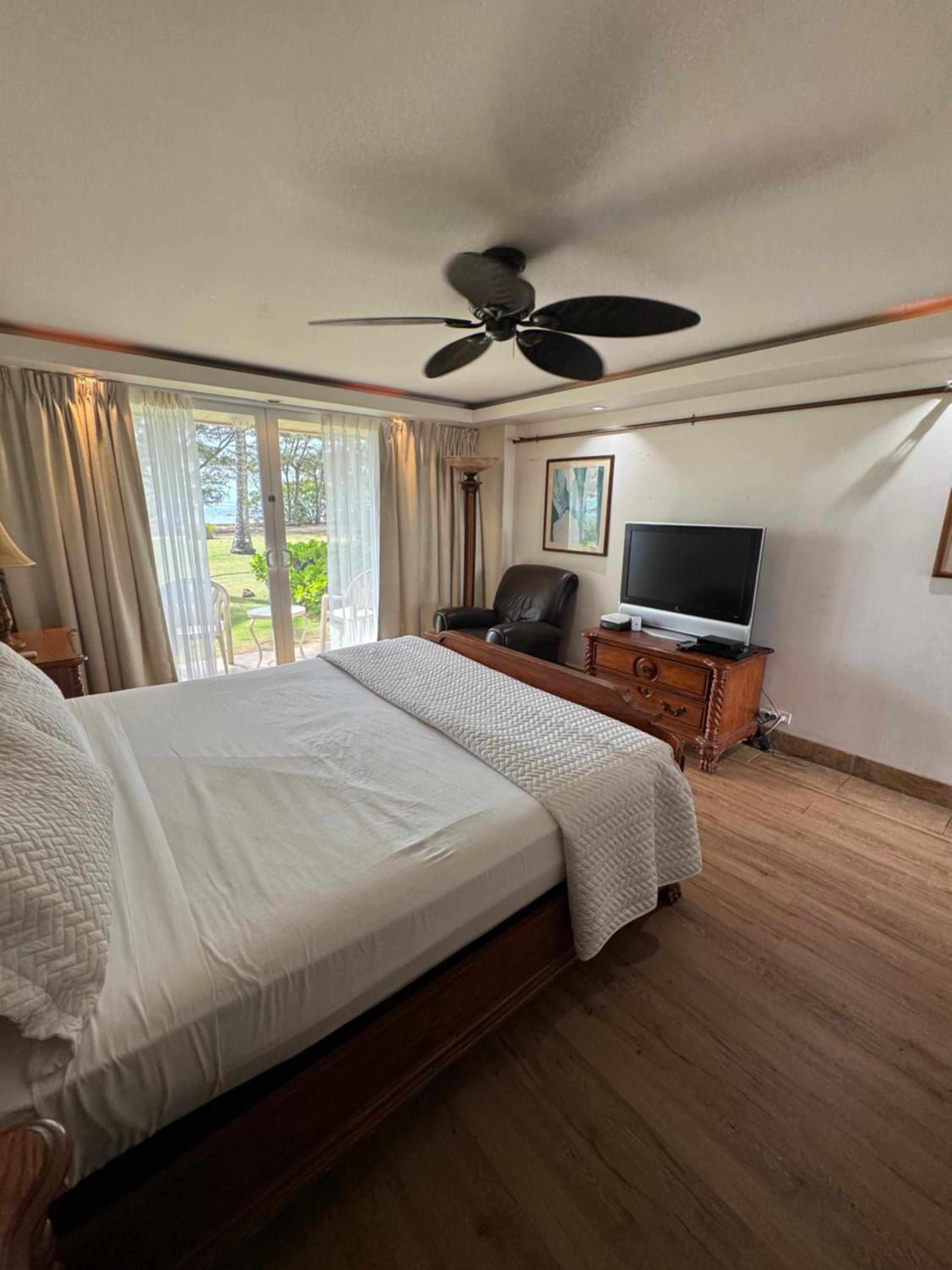 King Room - Ocean Front  photo 2