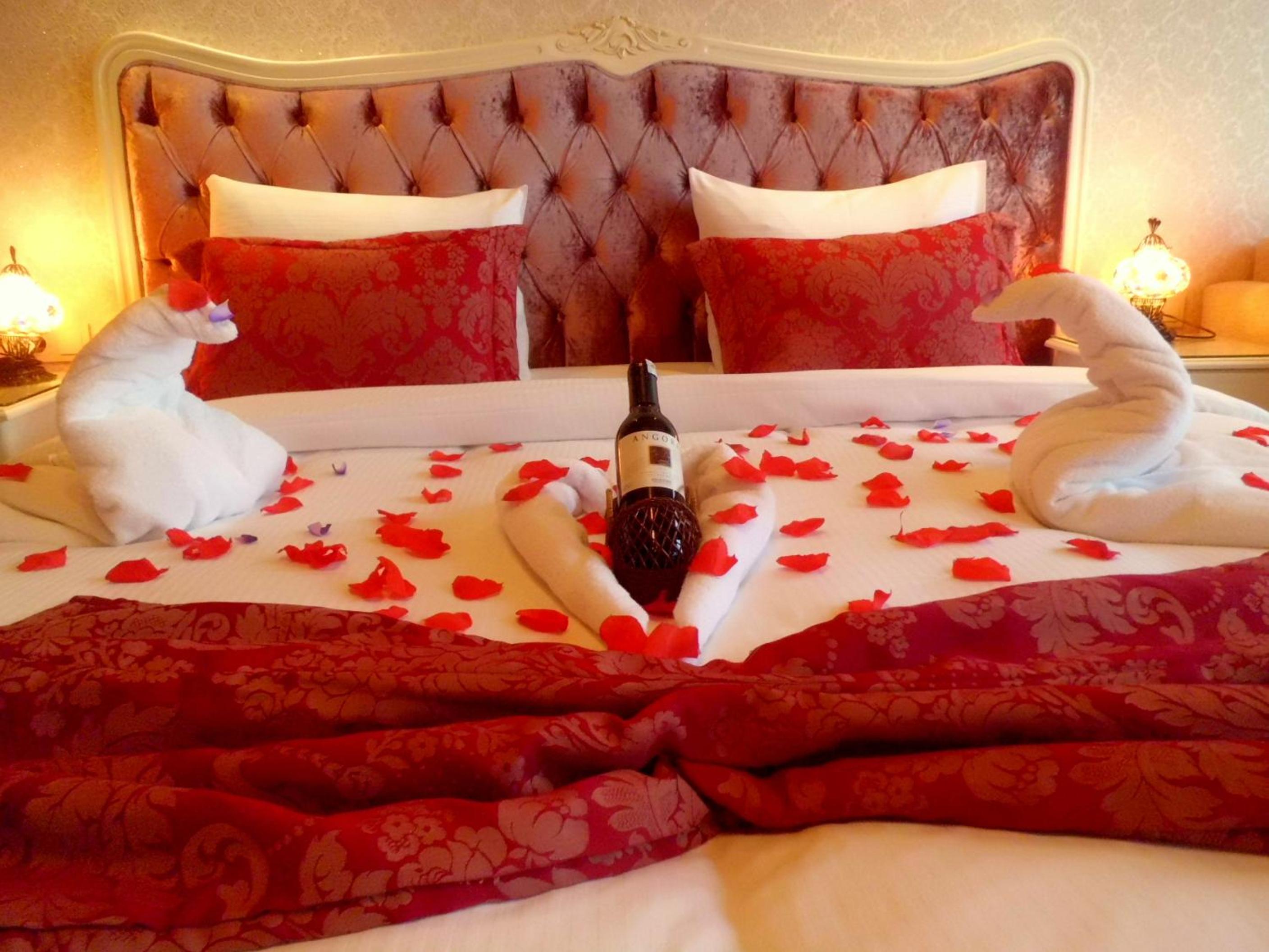 Standard Double Room with Romance Package photo 1