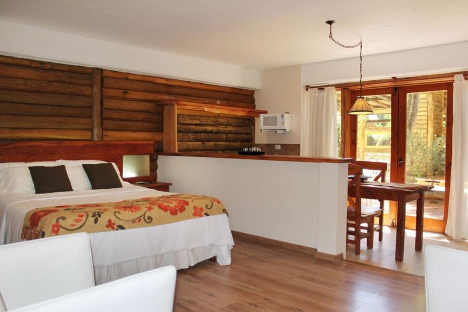 Suite with Hot Tub