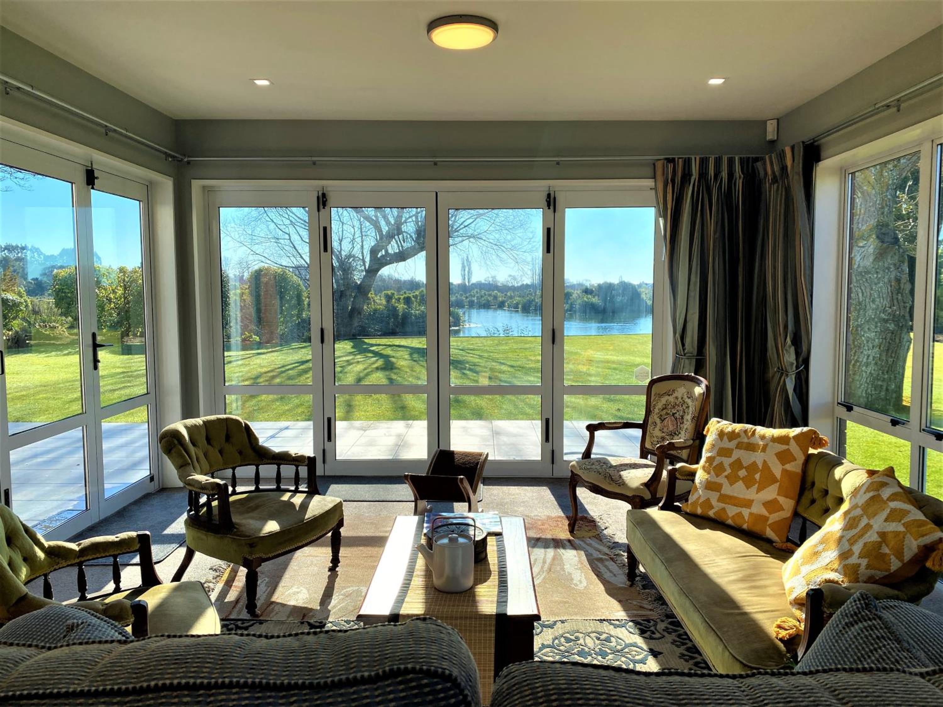 Apartment with Lake View - Photo 34