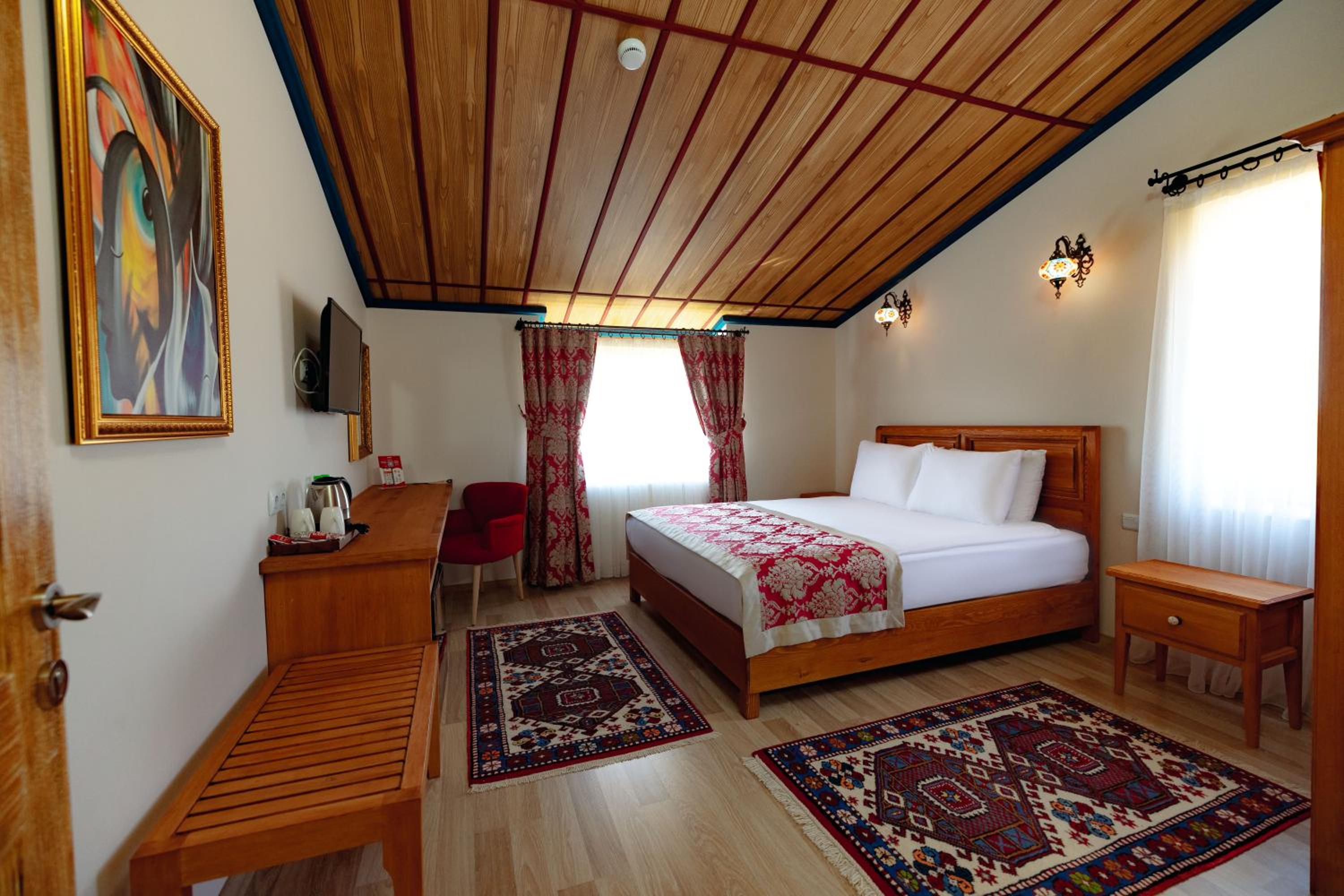 Standard Double Room - Photo 19
