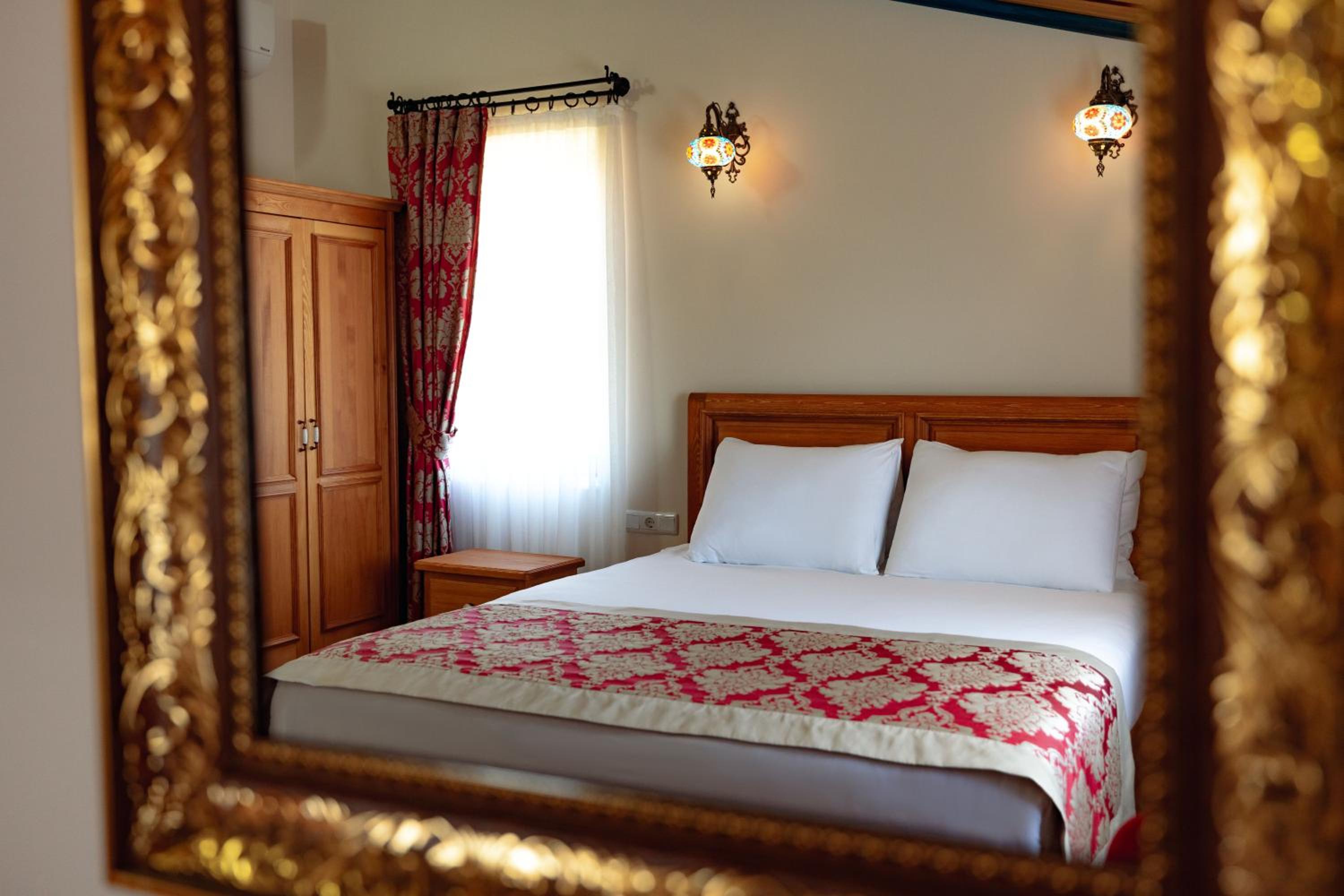 Standard Double Room - Photo 18