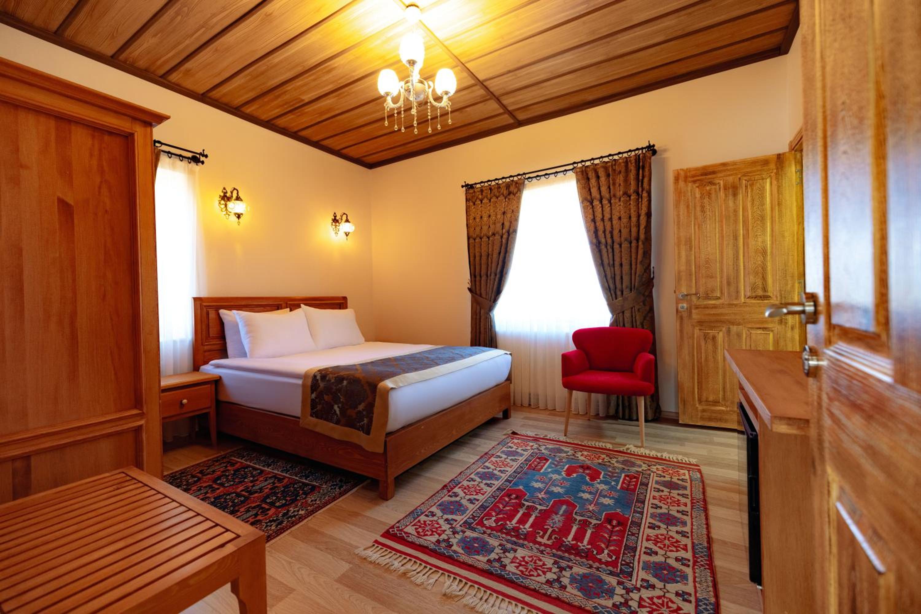 Standard Double Room - Photo 6