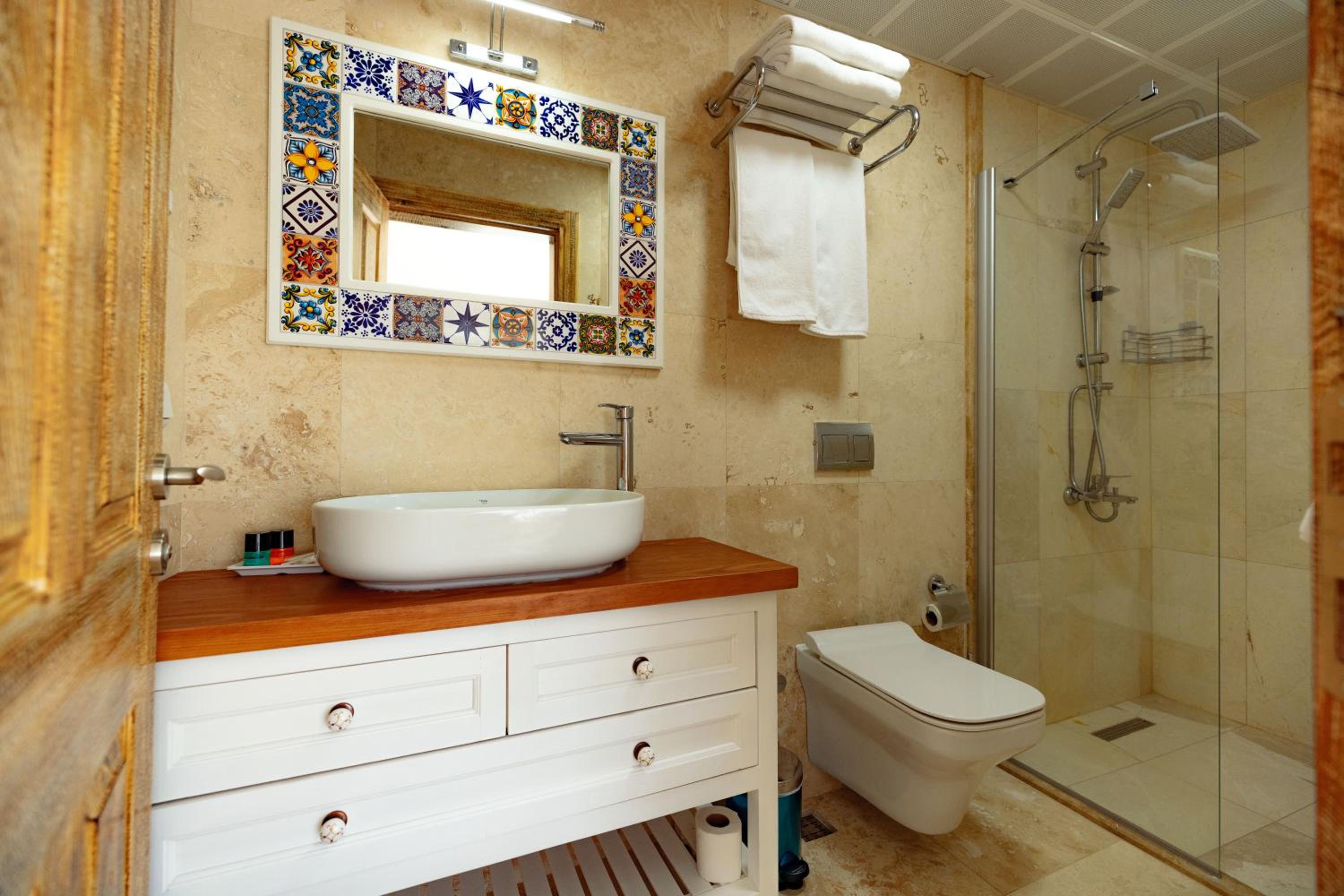 Deluxe Queen Room photo 2