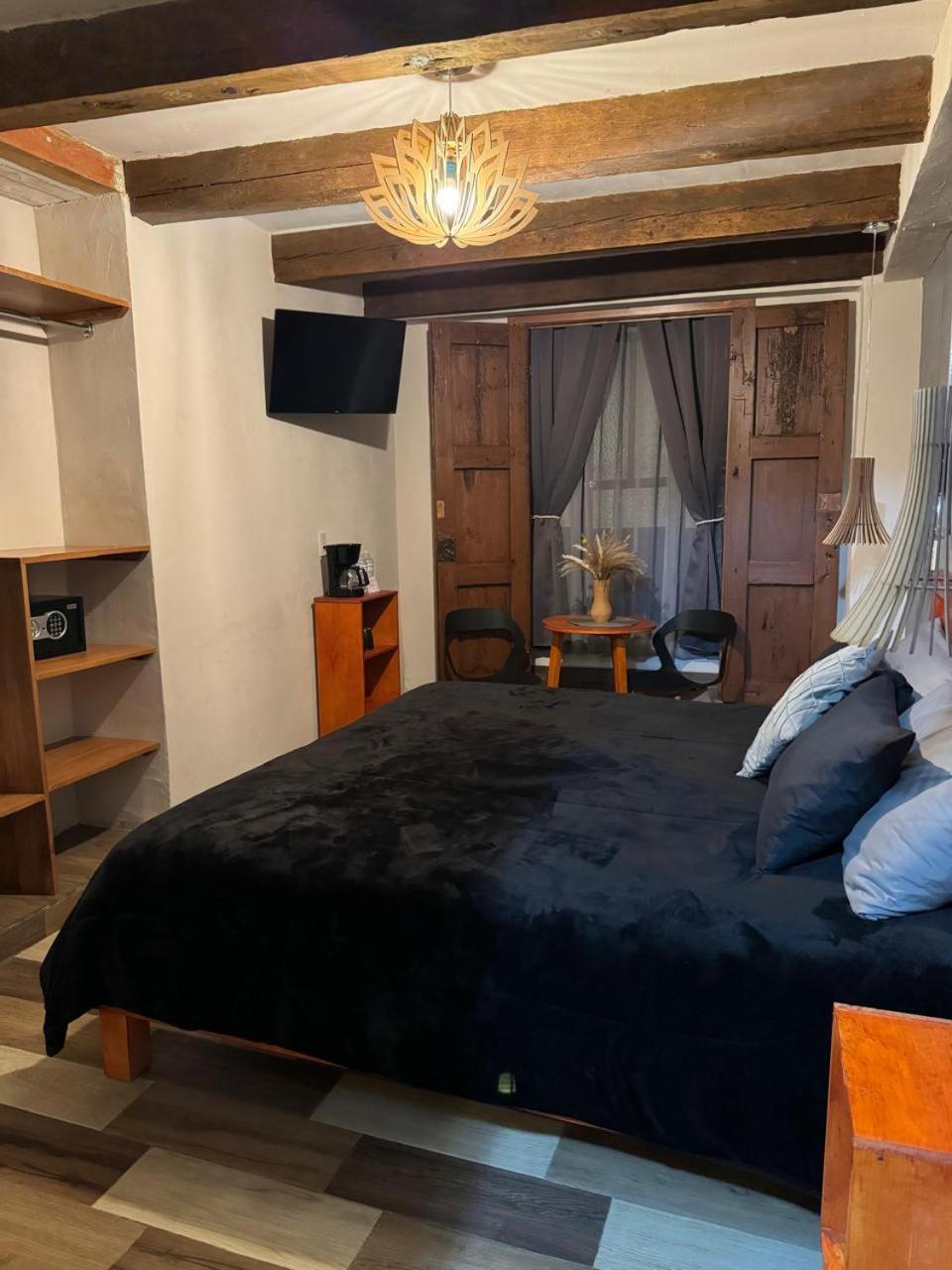 Superior King Room - Photo 2