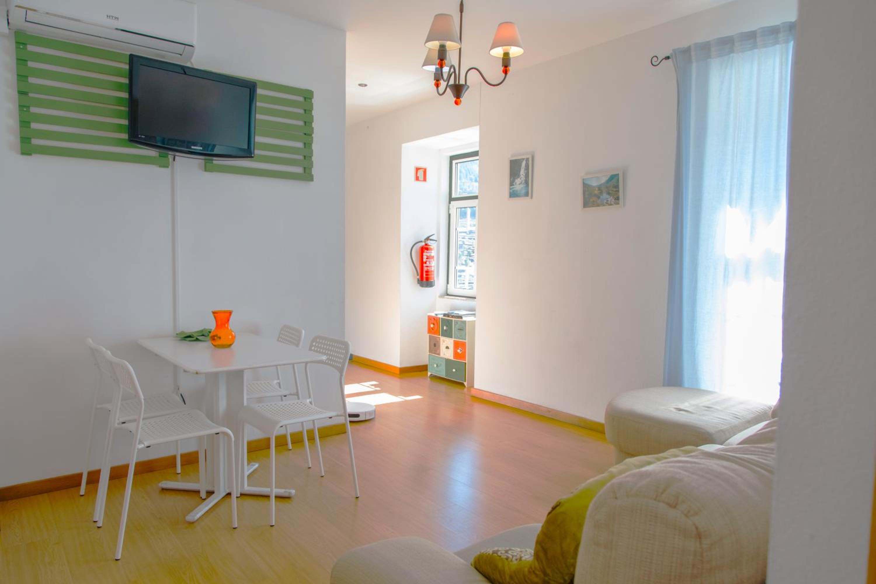 Two-Bedroom Apartment (3 Adults) - Photo 4