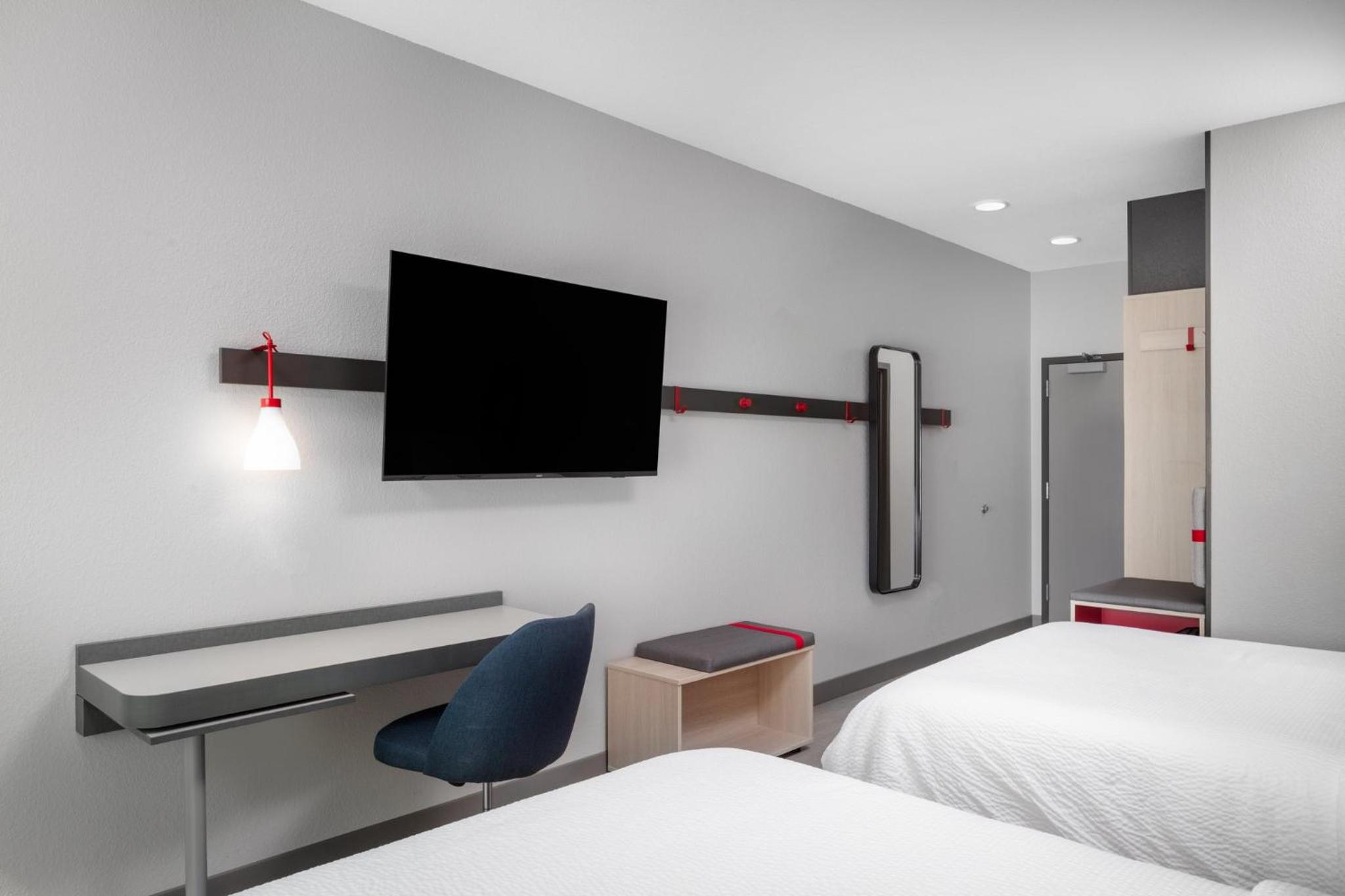 Standard King Room - Photo 6