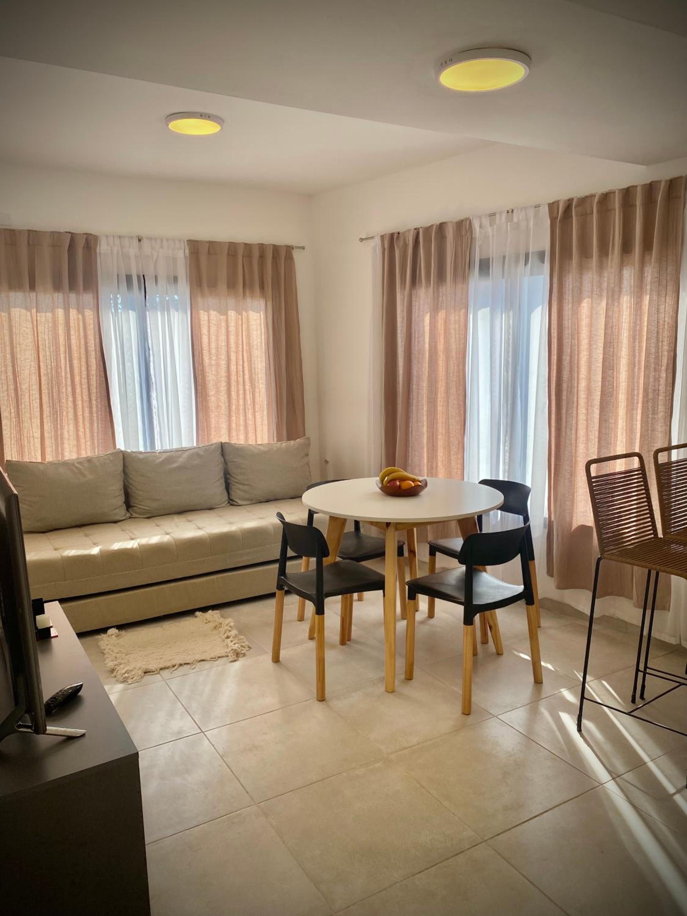 One-Bedroom Apartment photo 3