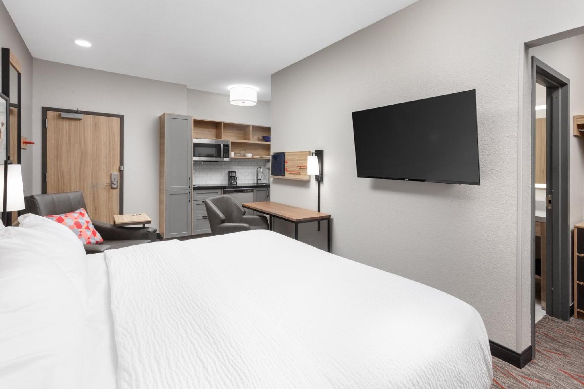 King Studio Suite - Photo 9