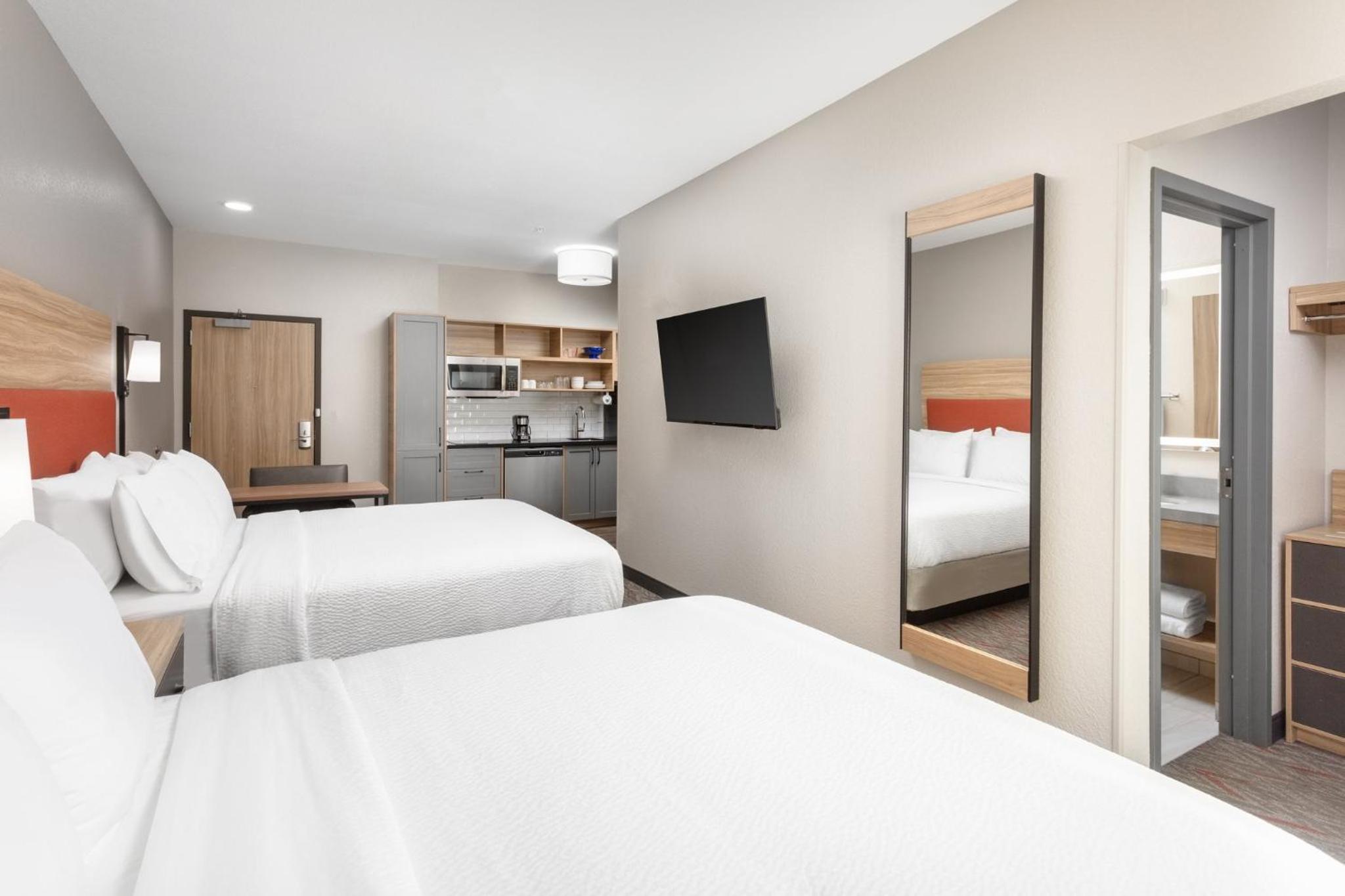 Studio Queen Suite with Two Queen Beds - Communications Accessible - Photo 7