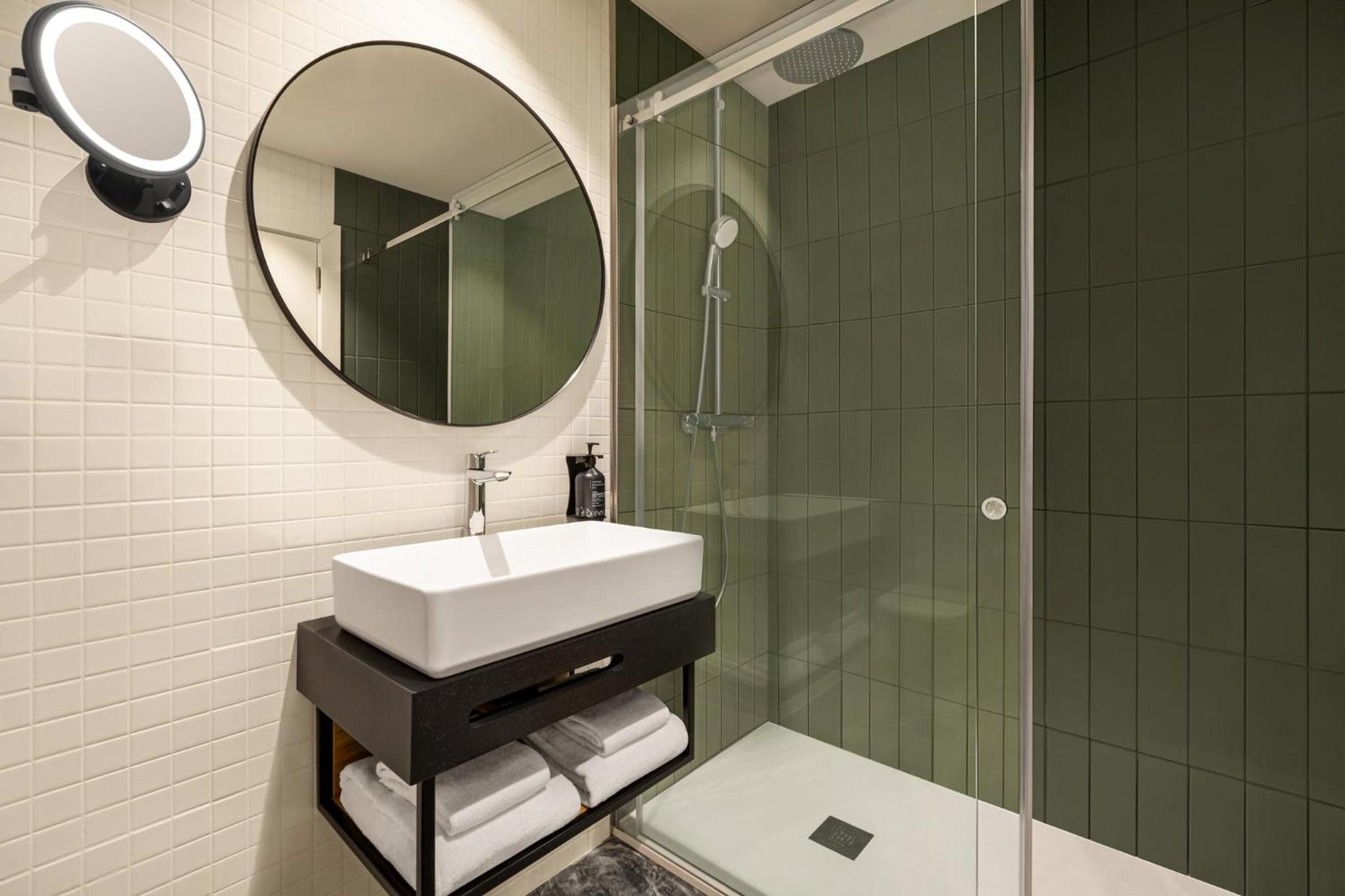 Standard Twin Room - Photo 5