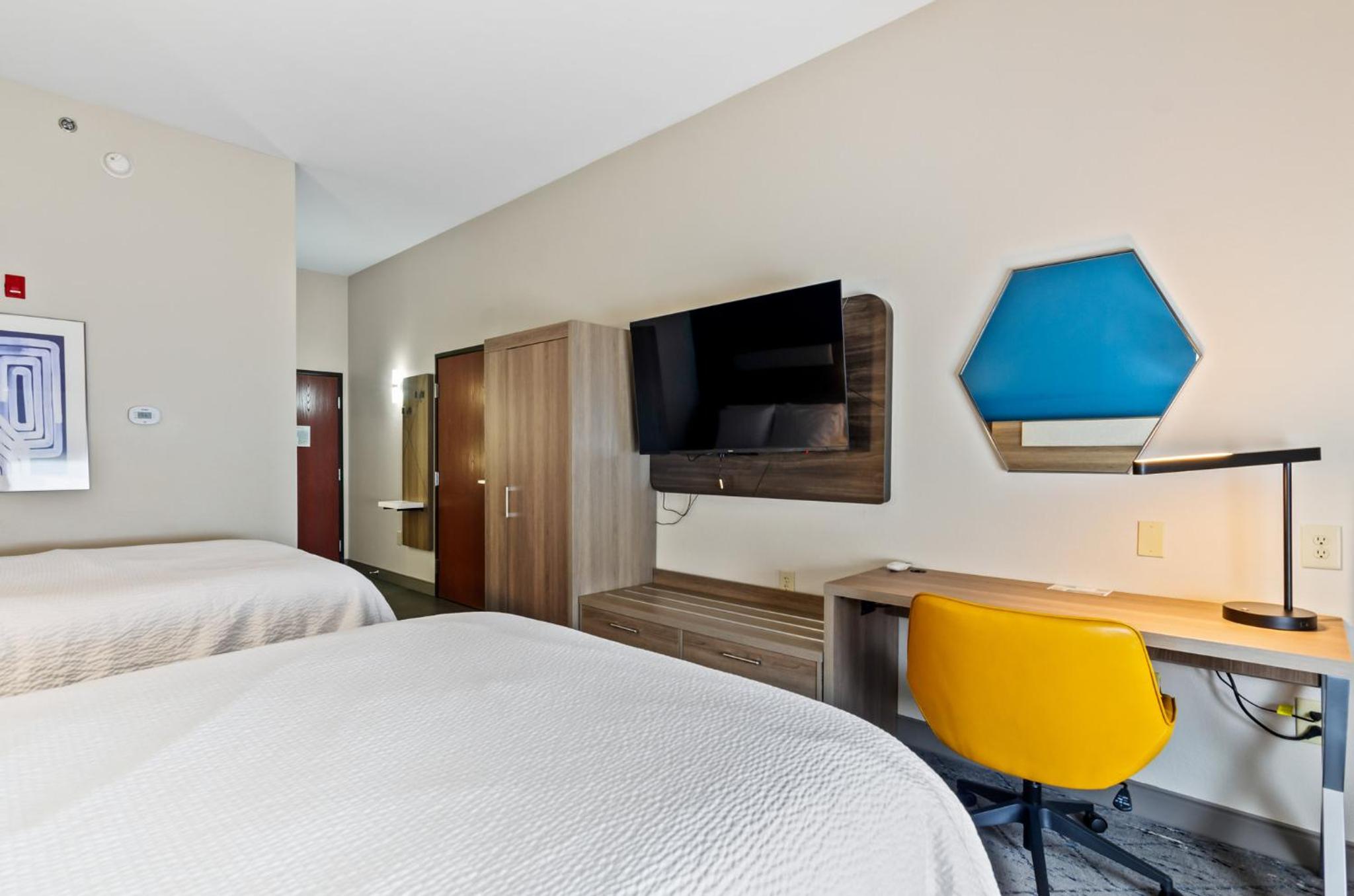 Standard Room with Two Queen Beds