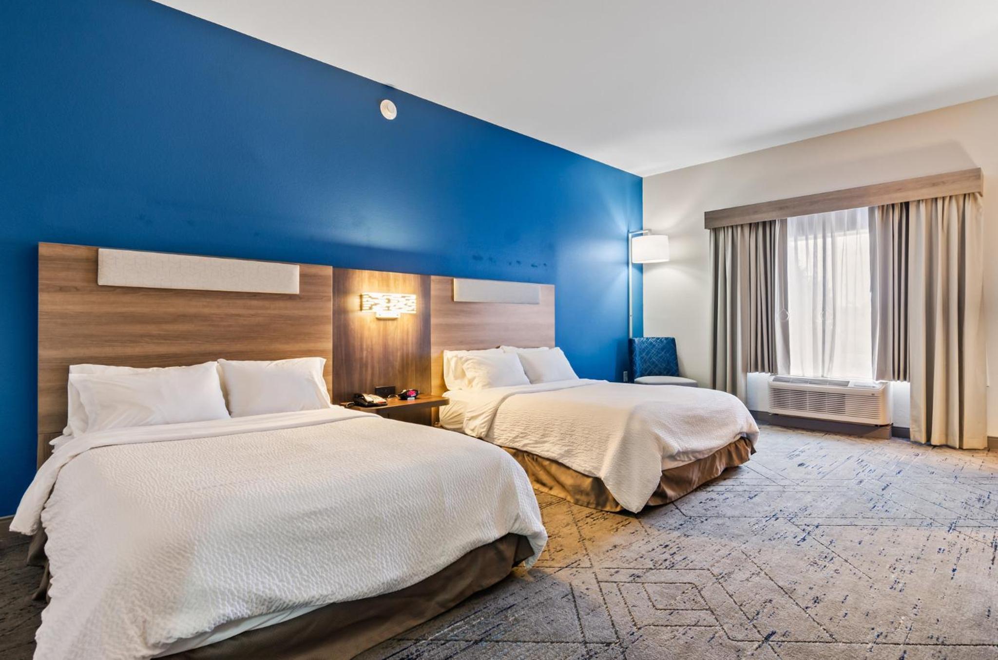Standard Queen Room with Two Queen Beds and Mobility Accessible Roll-In Shower