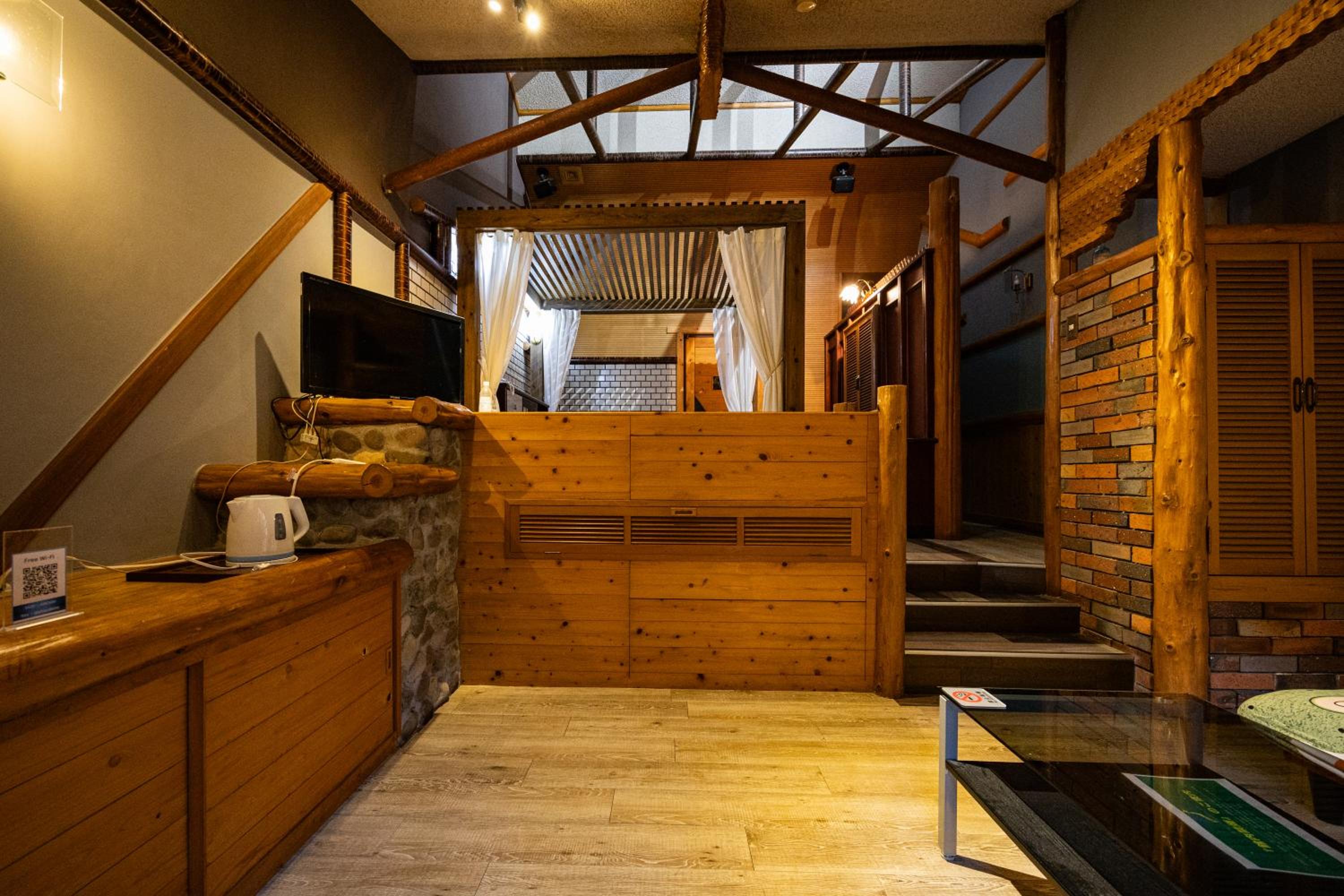 Double Room - Photo 2