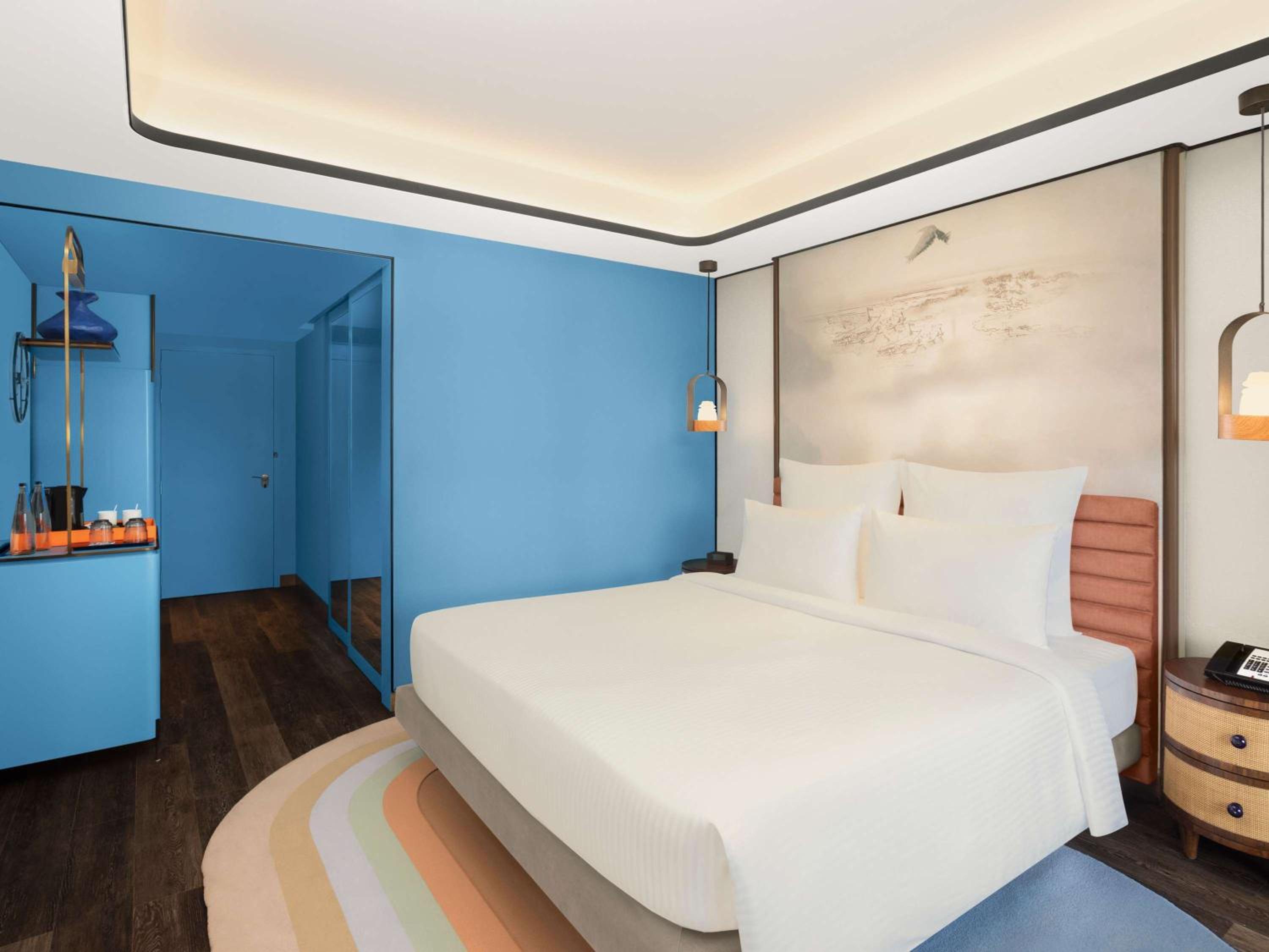 Superior Double Room with Balcony - 2 pints of Beer & 20% off on SPA once per stay - Happy Hour Special: 50% discount on select brands (4-8 PM ) - Photo 2