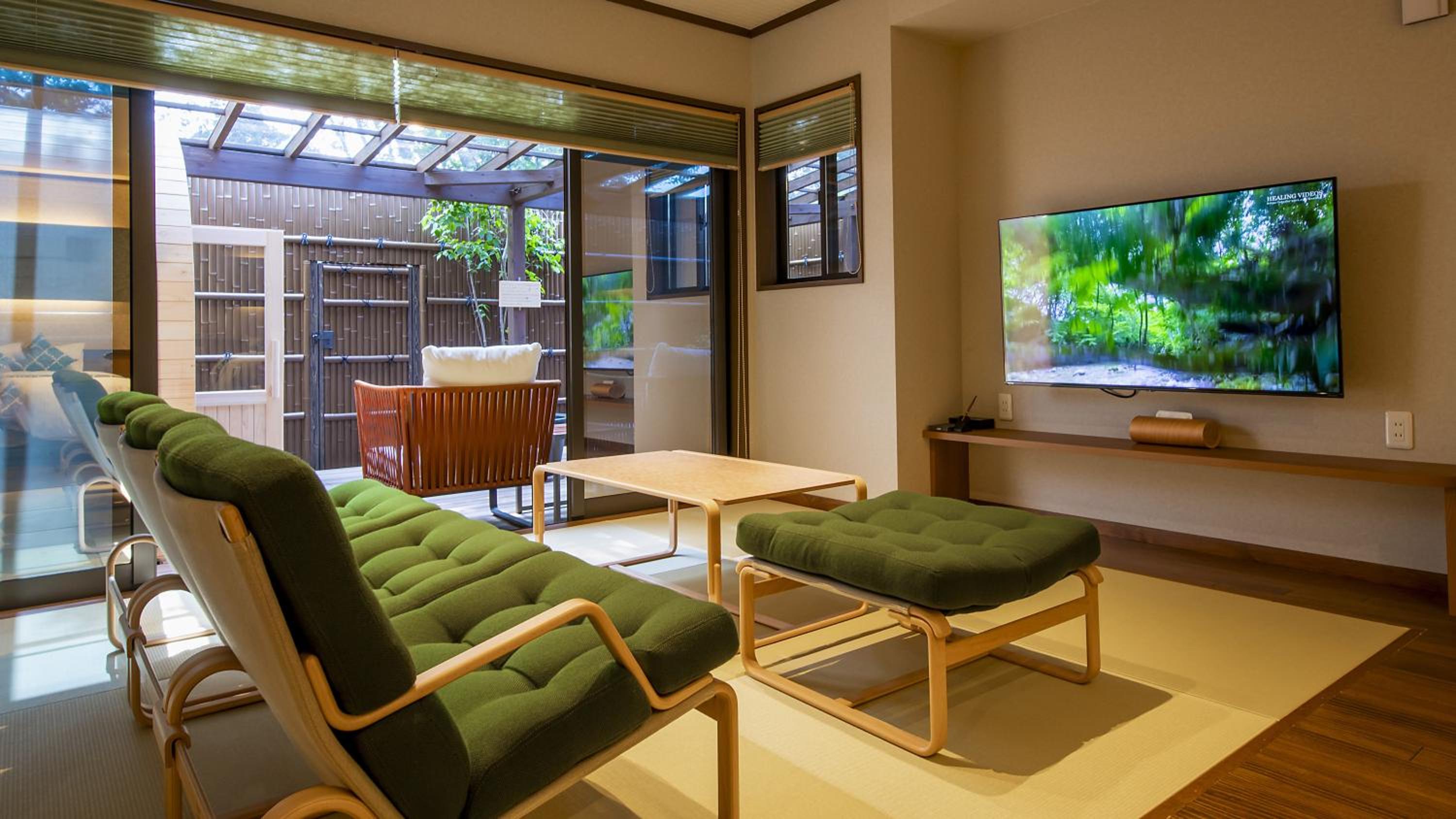 Twin Room with Private External Bathroom - Photo 8