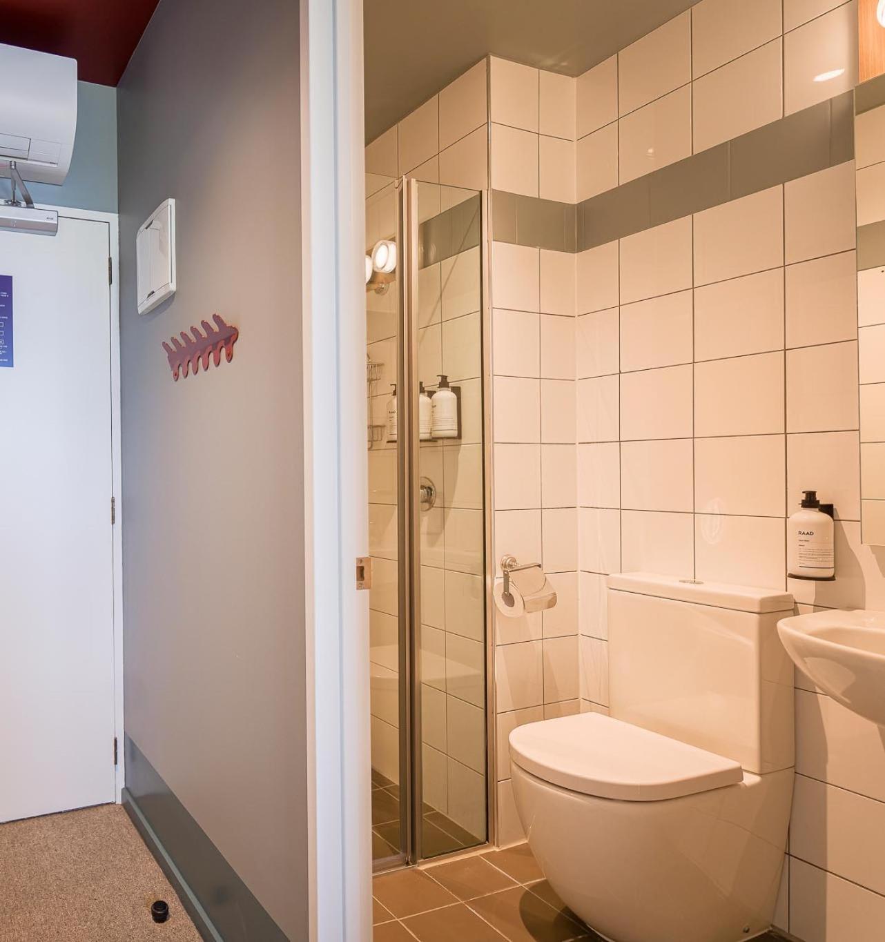Superior Twin Room - Photo 3