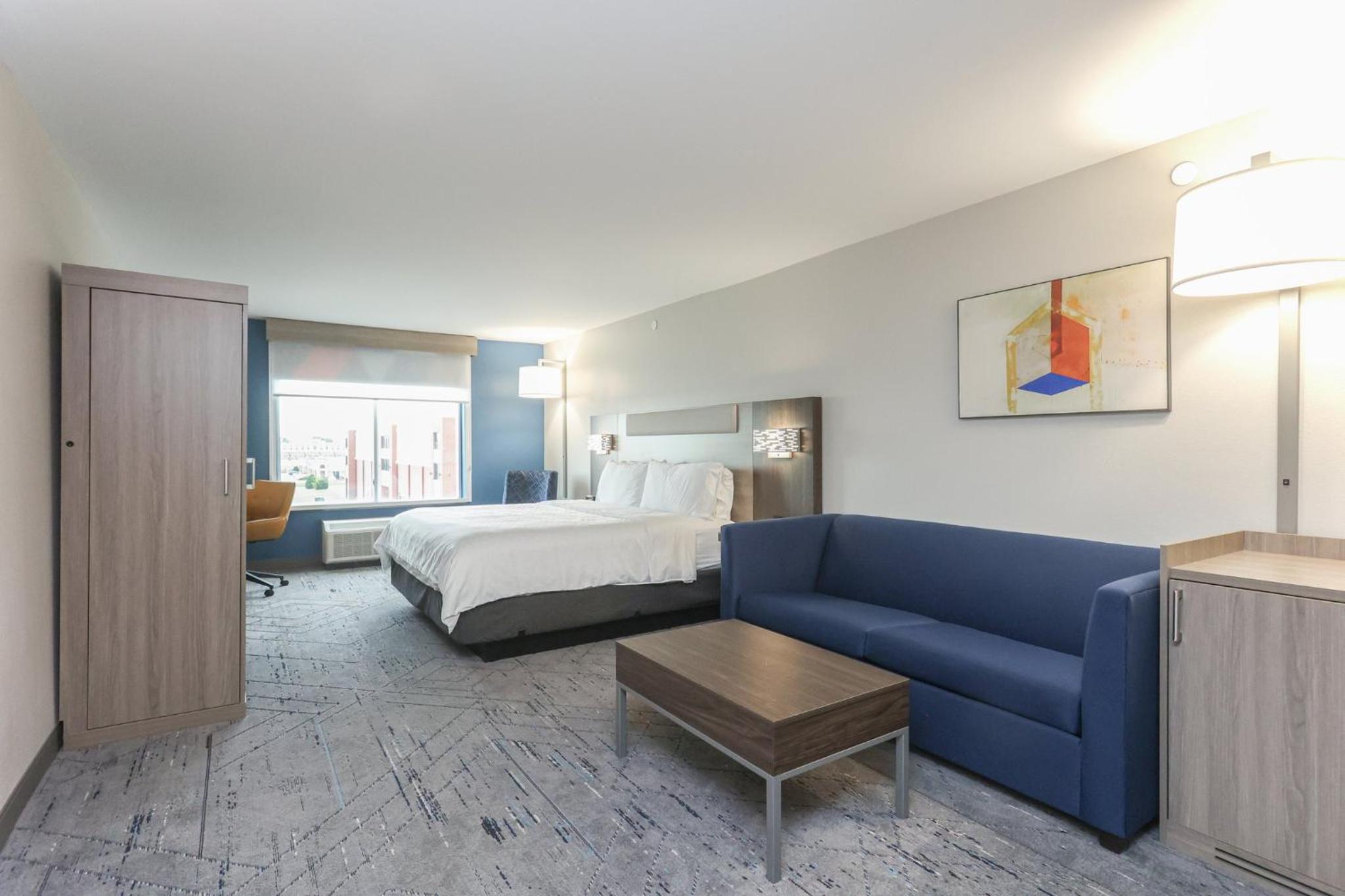 King Suite - Photo 1