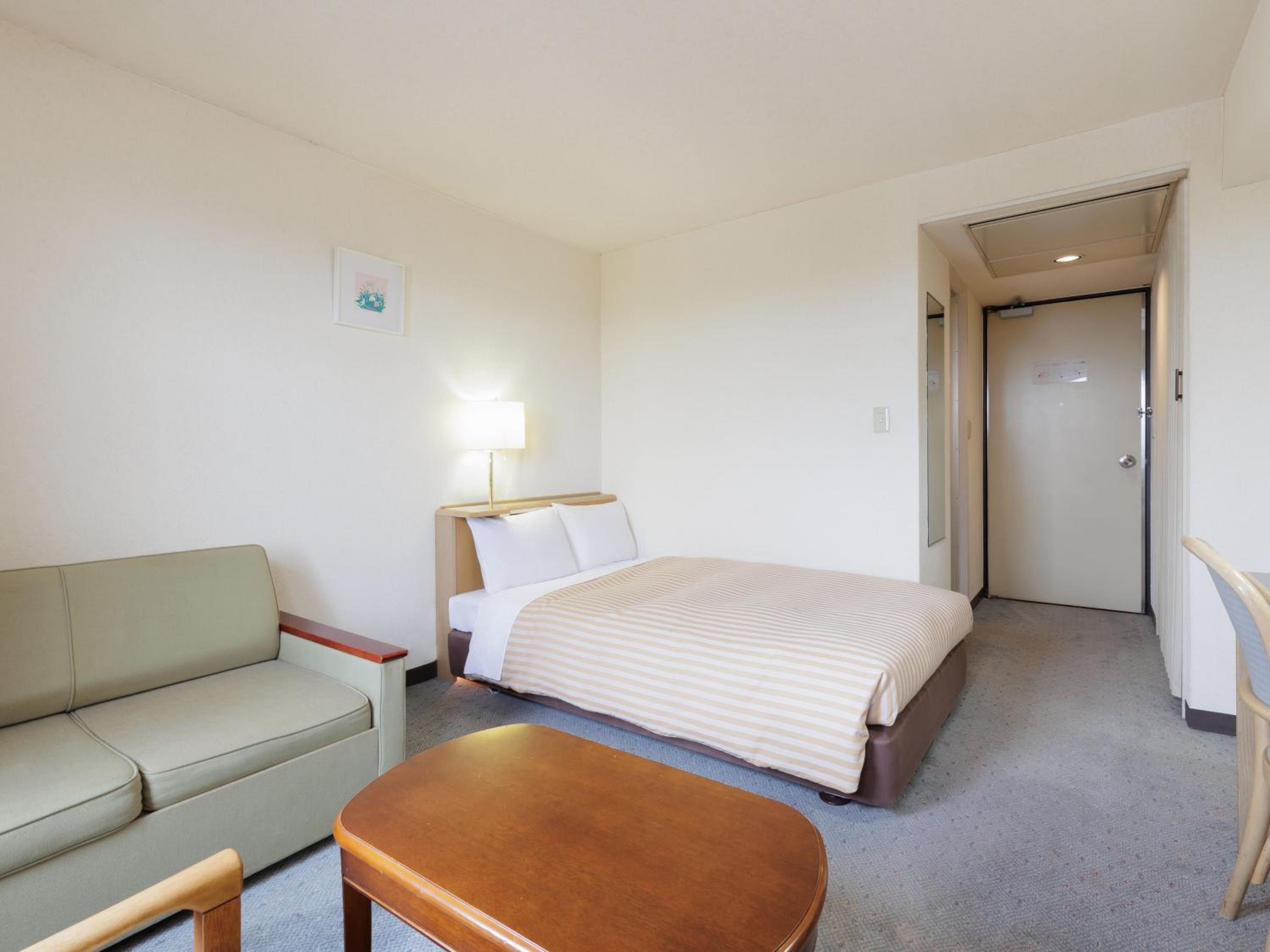 Superior Small Double Room - Smoking photo 2