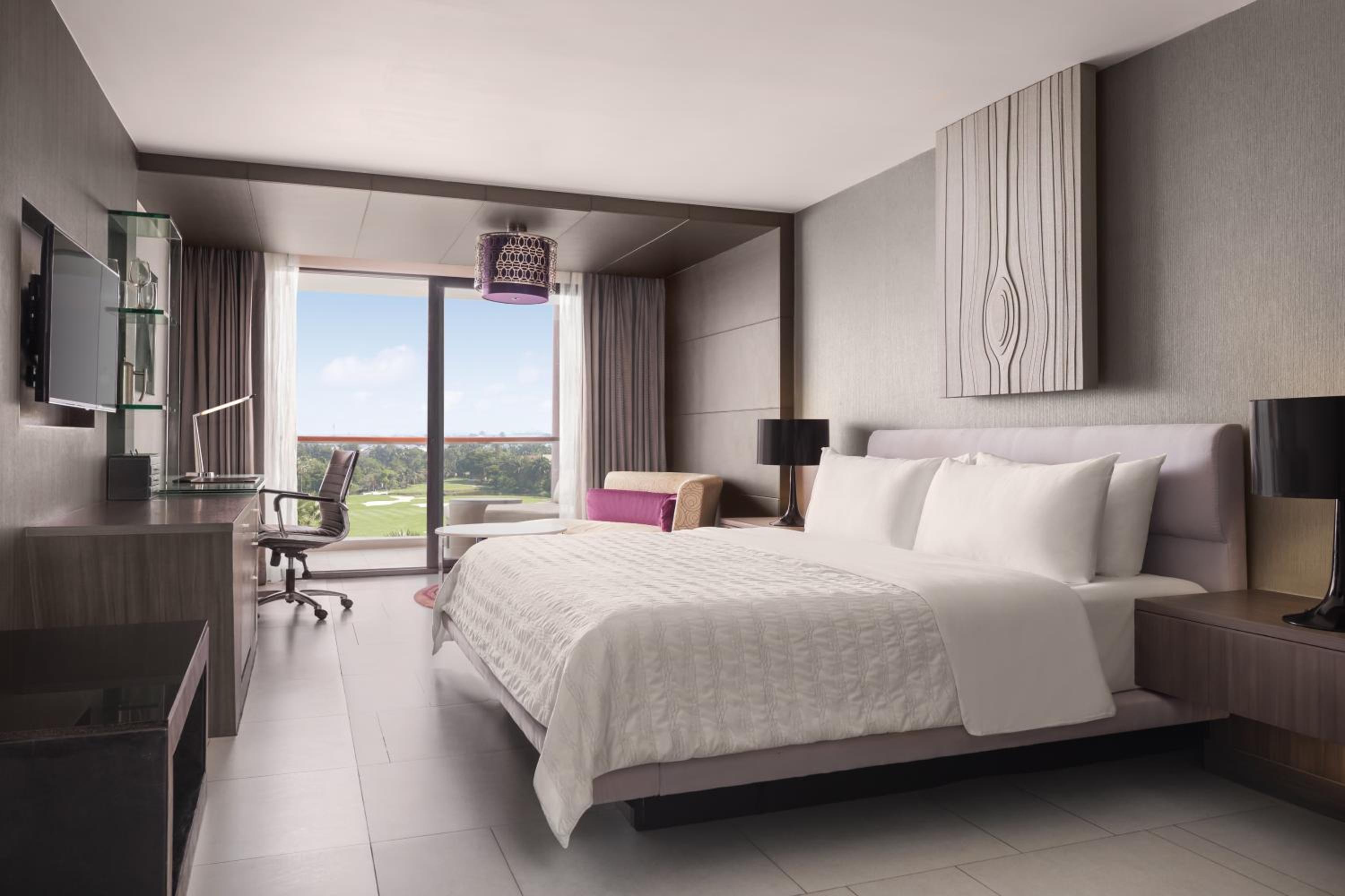 King Room - Mobility Accessible