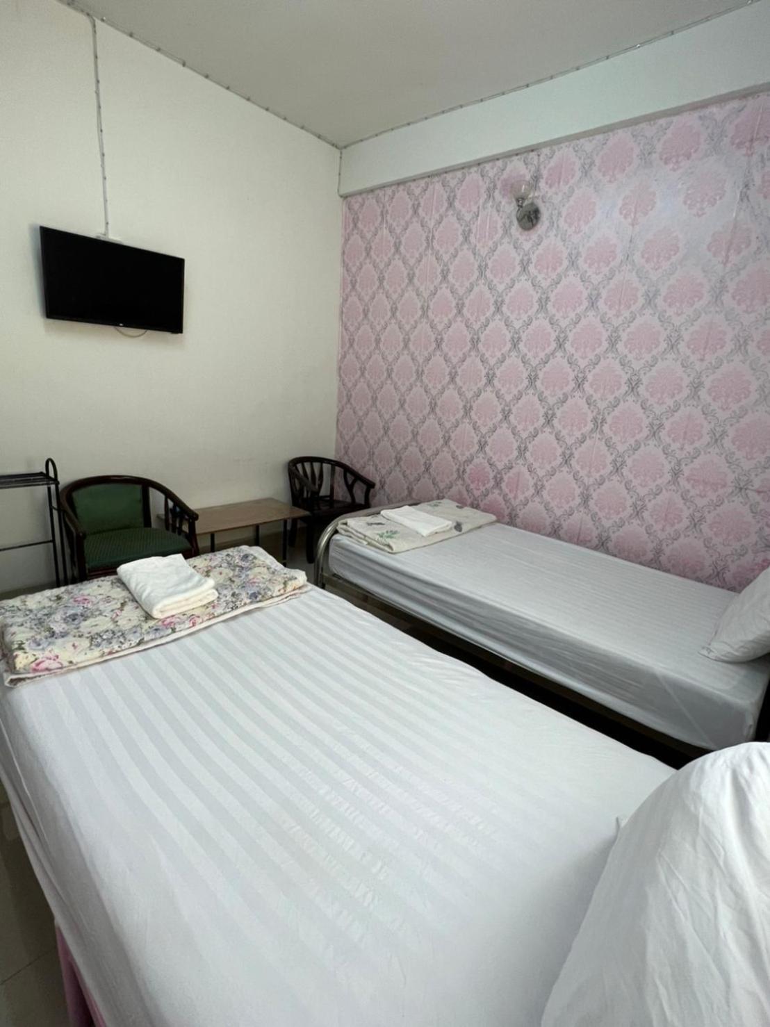 Economy King Room