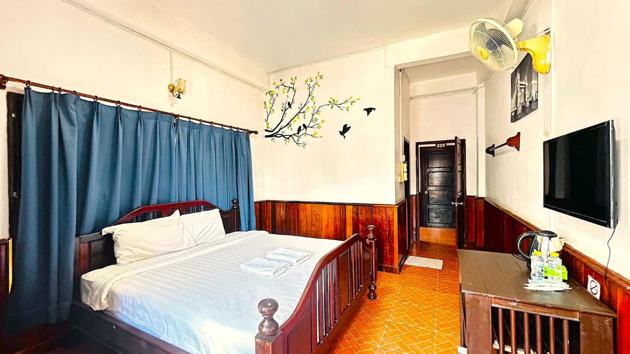 Deluxe Double Room with Balcony photo 1