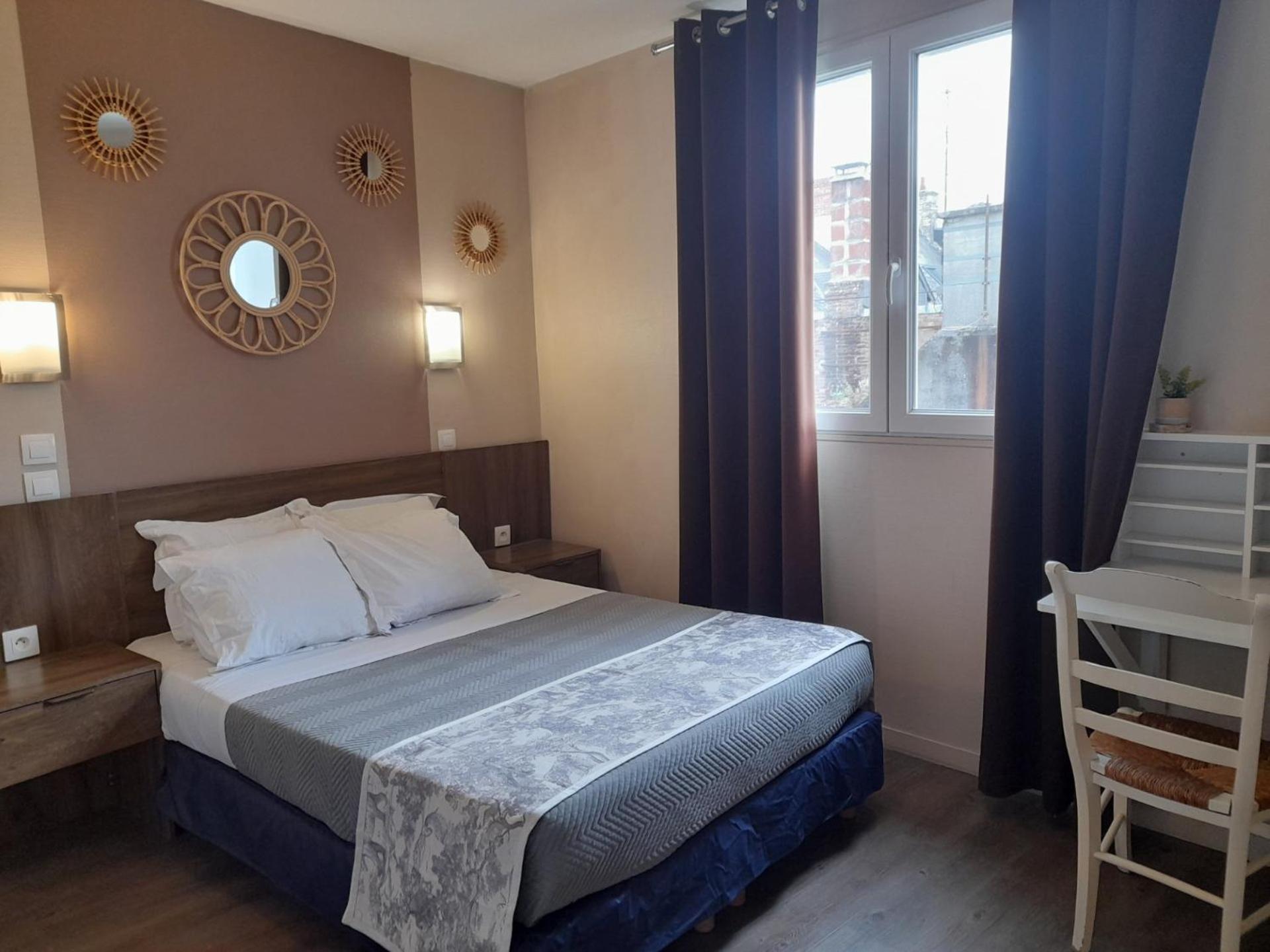 Double Room - Photo 2