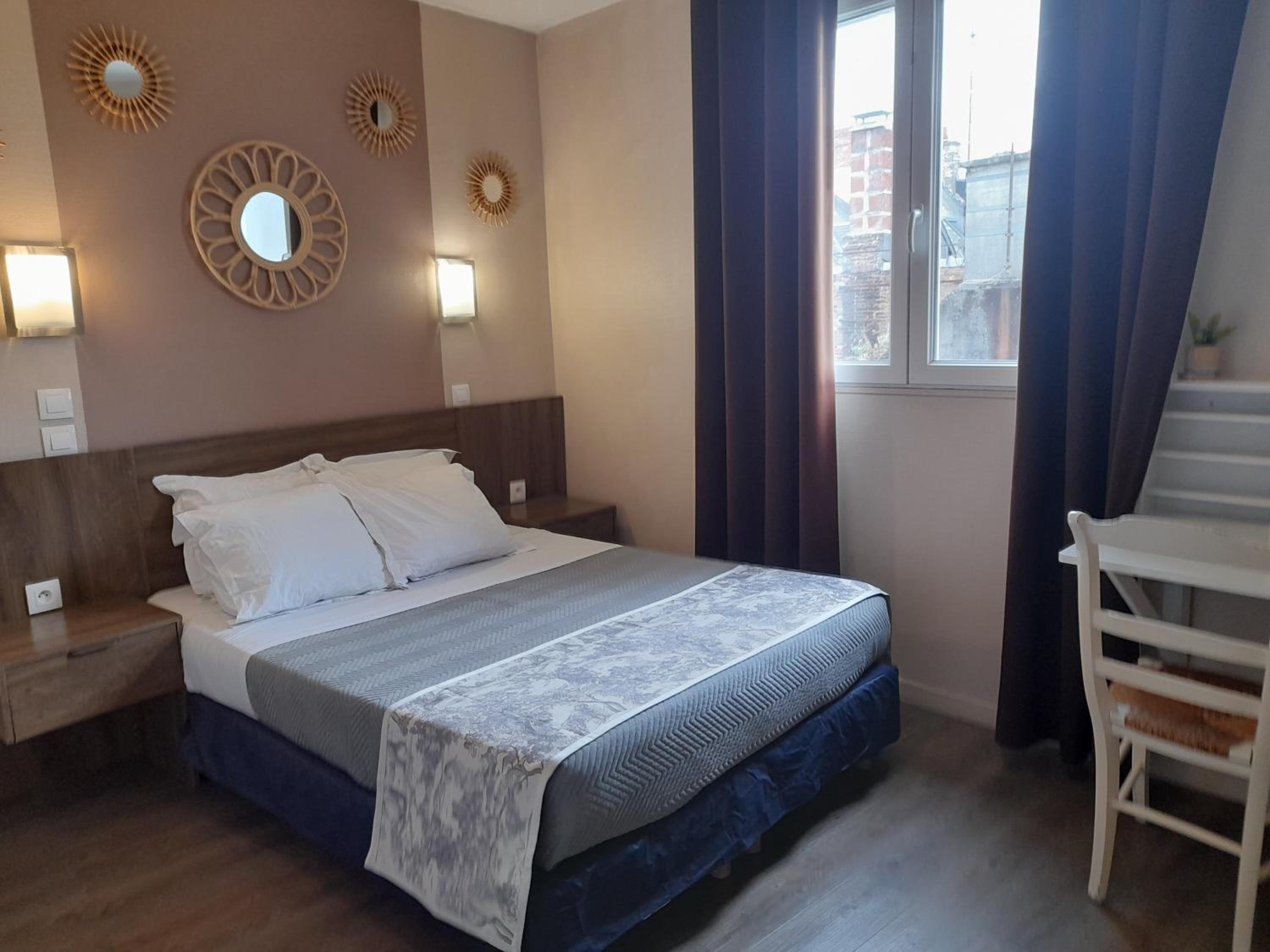 Double Room - Photo 4