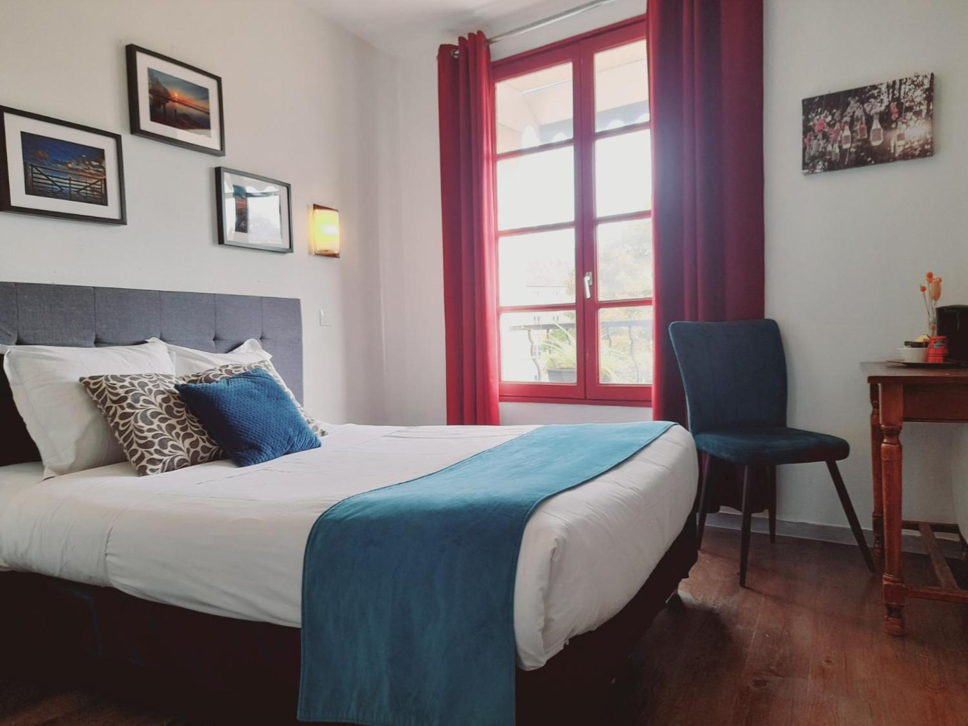 Double Room - Photo 3