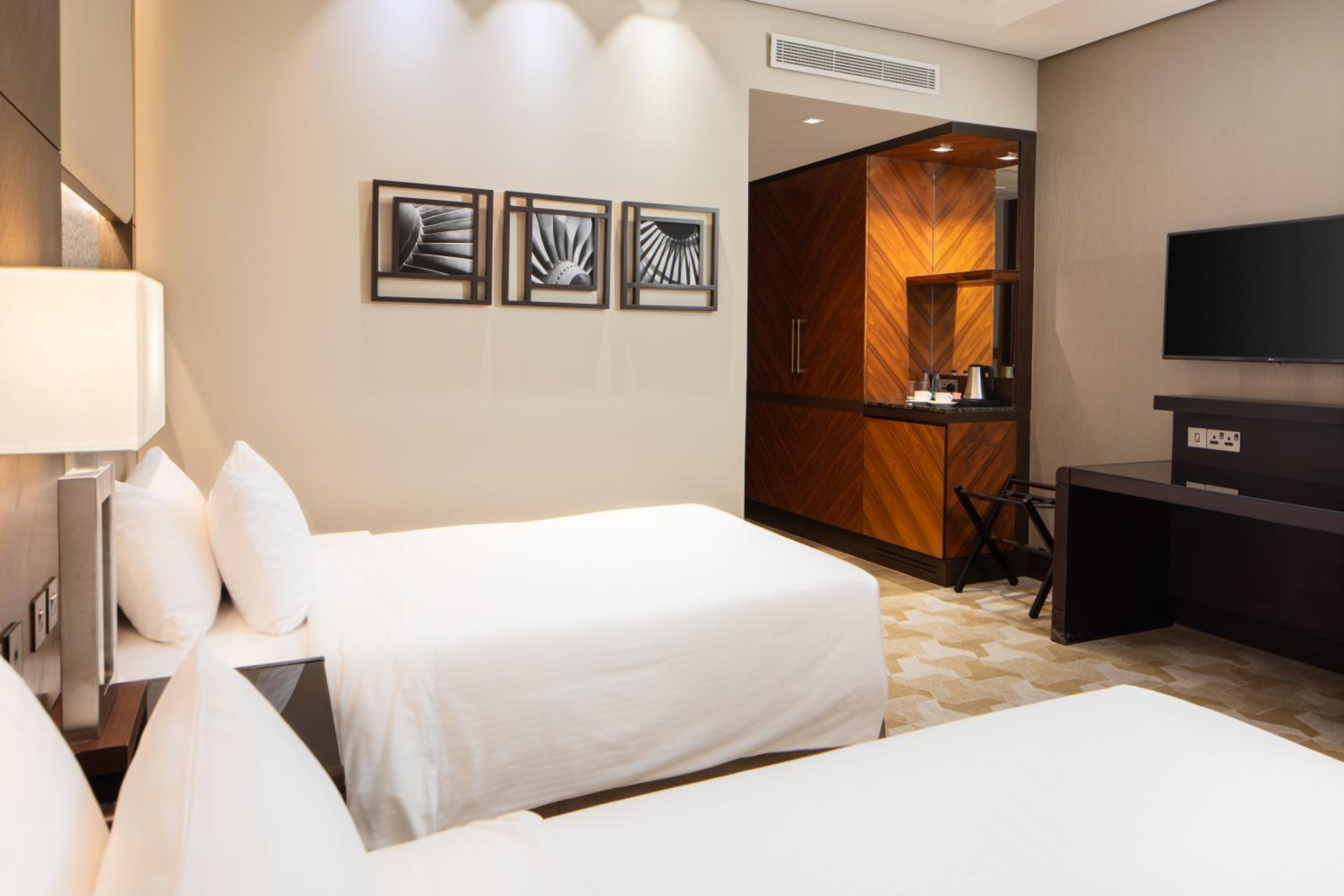 Superior Twin Room - Photo 1