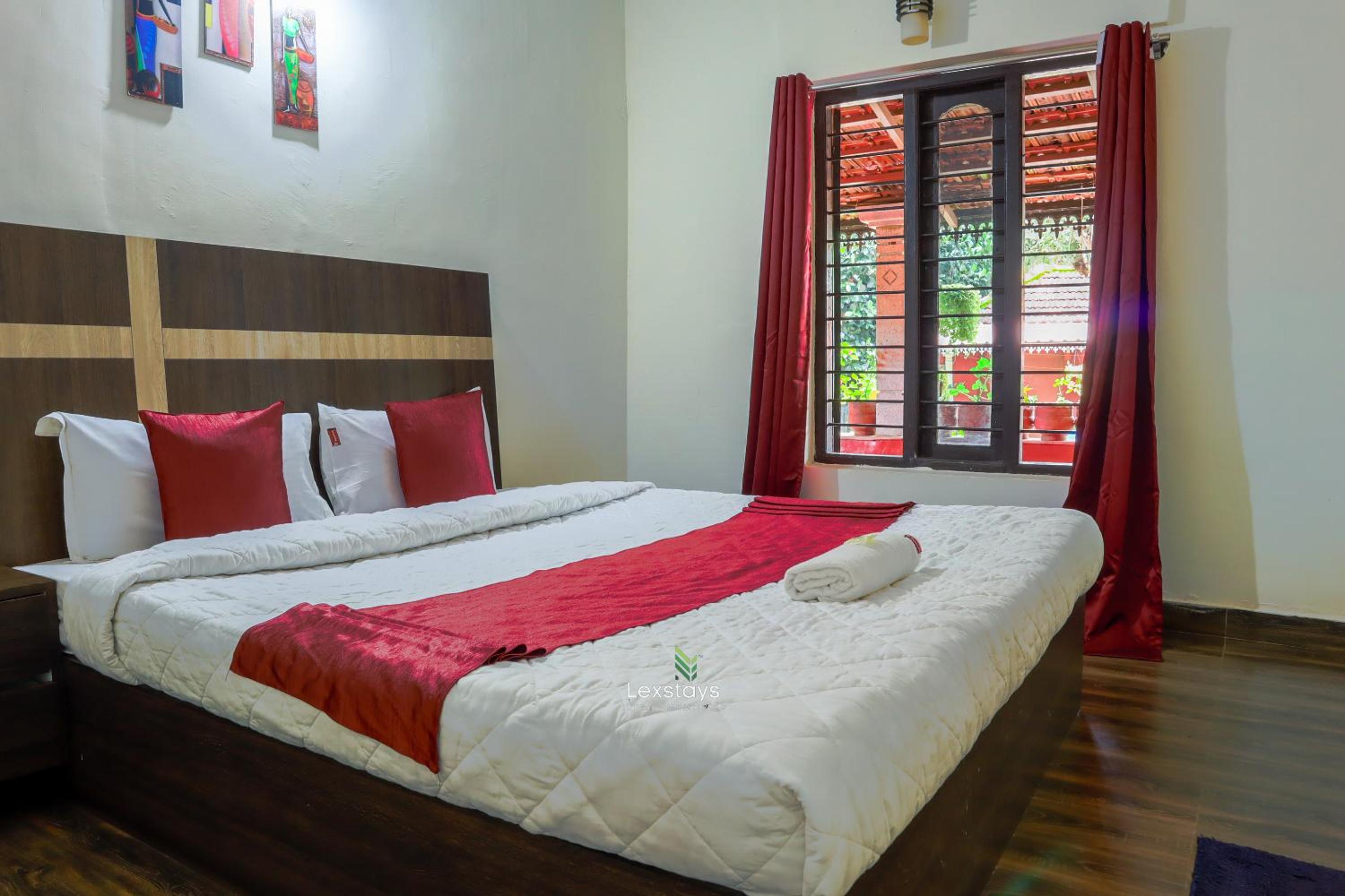 Two-Bedroom House photo 2
