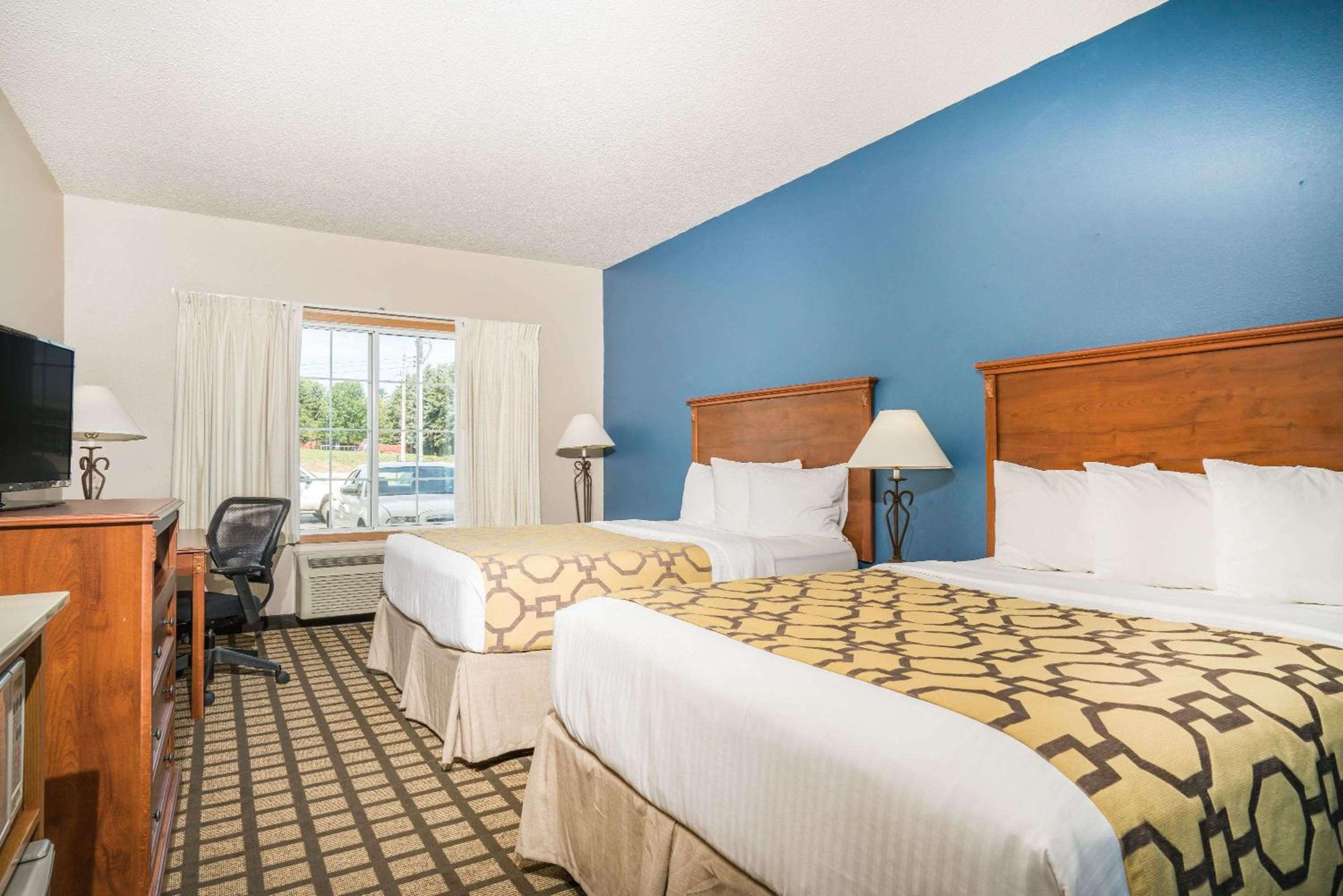 Queen Room with Two Queen Beds and Roll In Shower - Mobility Accessible/Non-Smoking photo 1