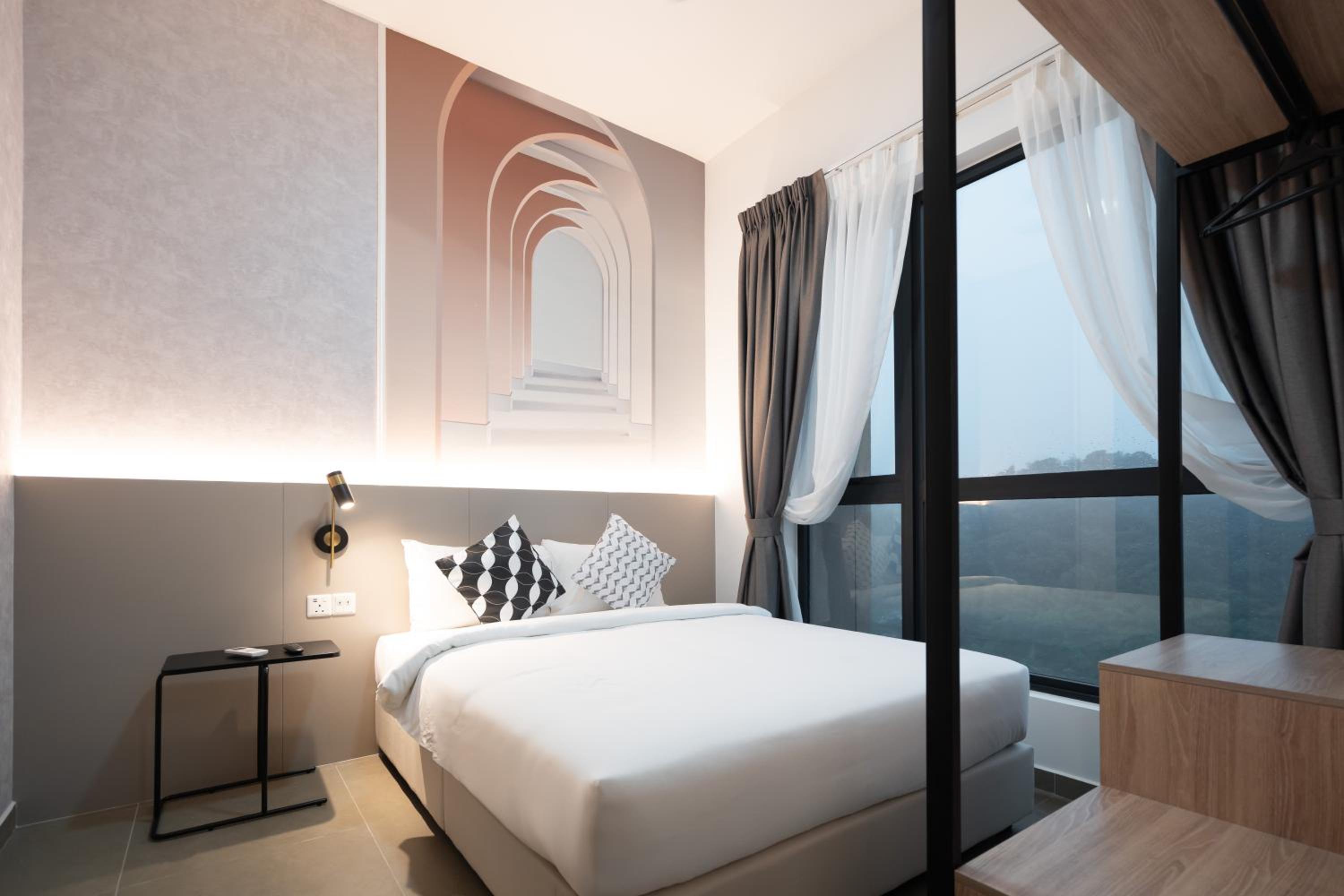Mossaz Illusion 2 Bedroom Suite