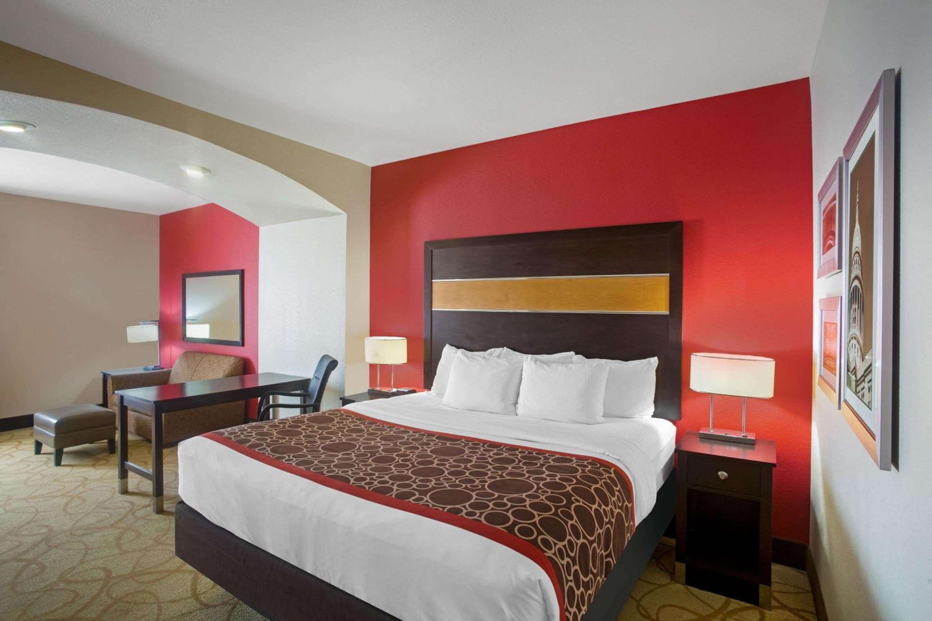 Executive King Room - Photo 2