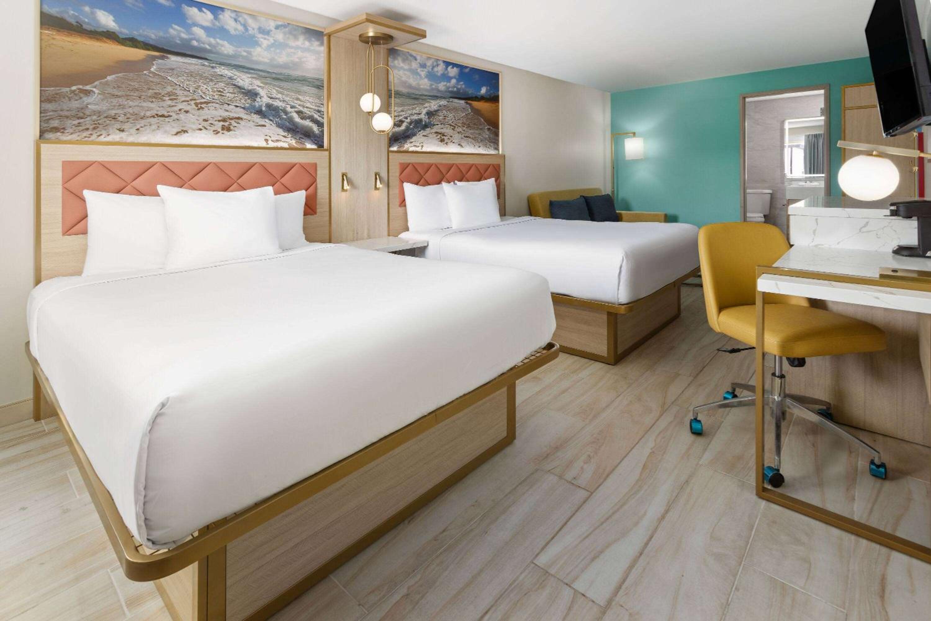 Queen Room with Two Queen Beds and Pool View - Non-Smoking photo 1