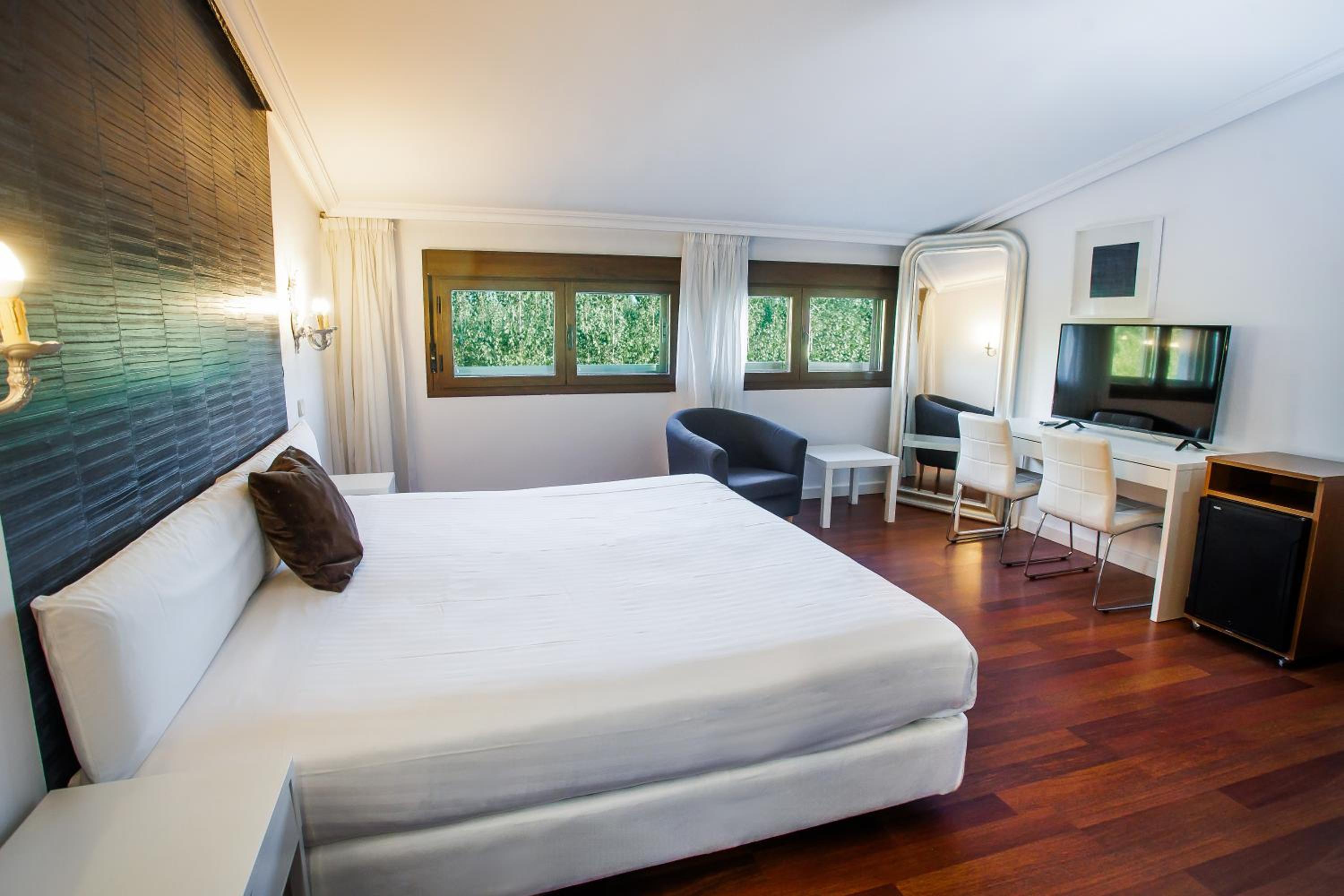 Double Room - Photo 2