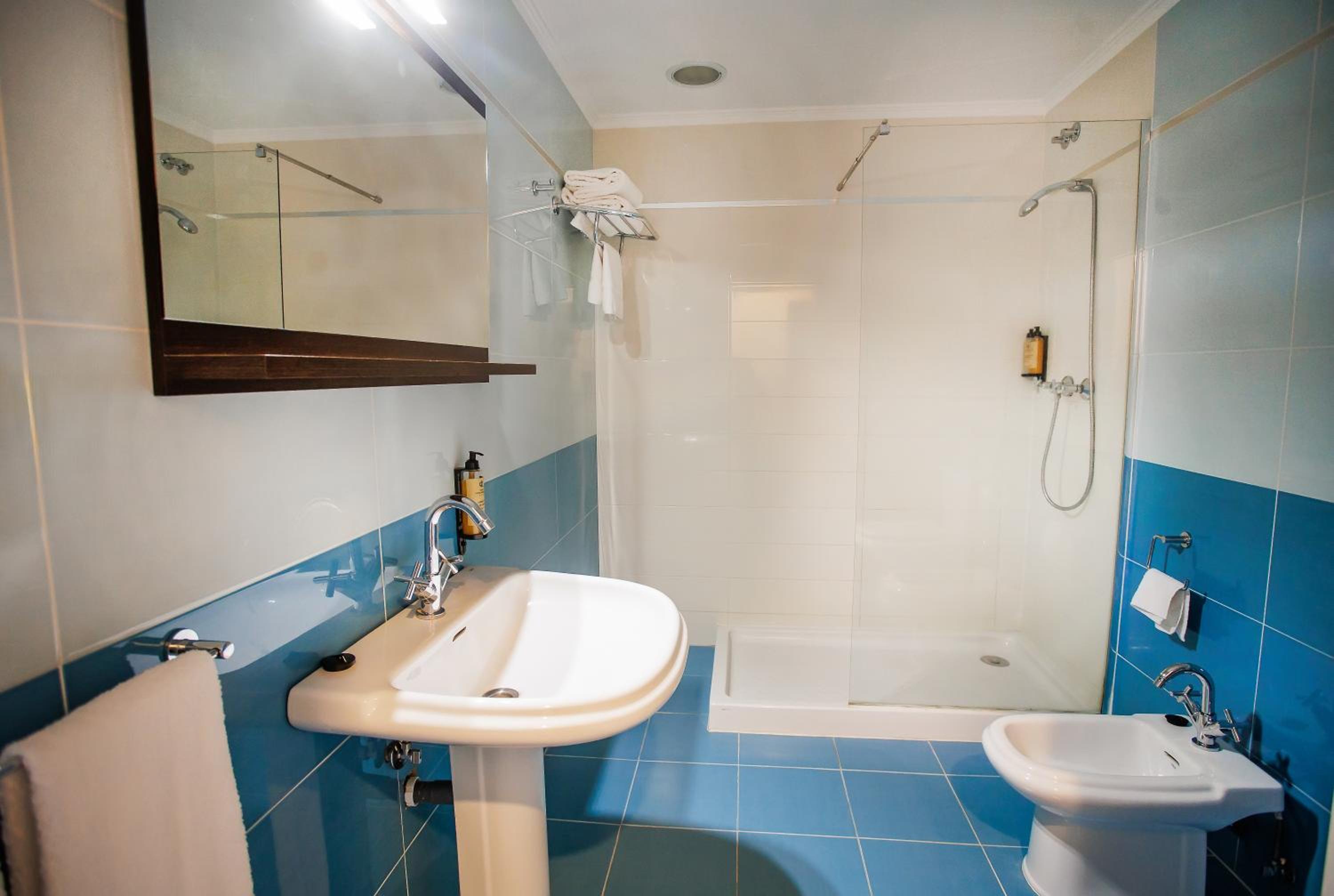 Double Room - Photo 4