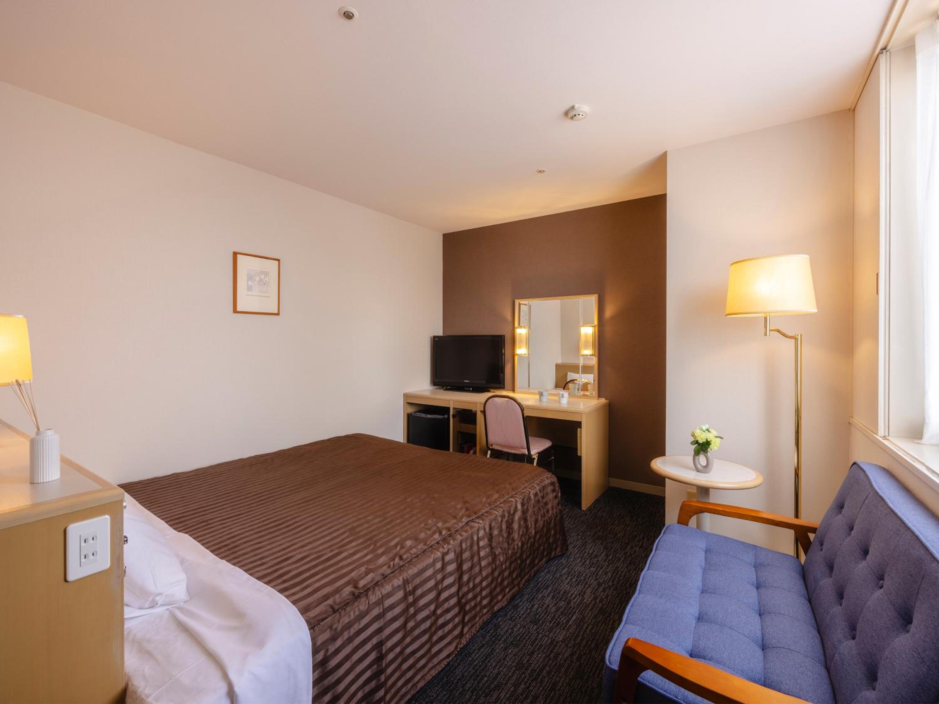 Double Room - Non-Smoking  - Photo 2