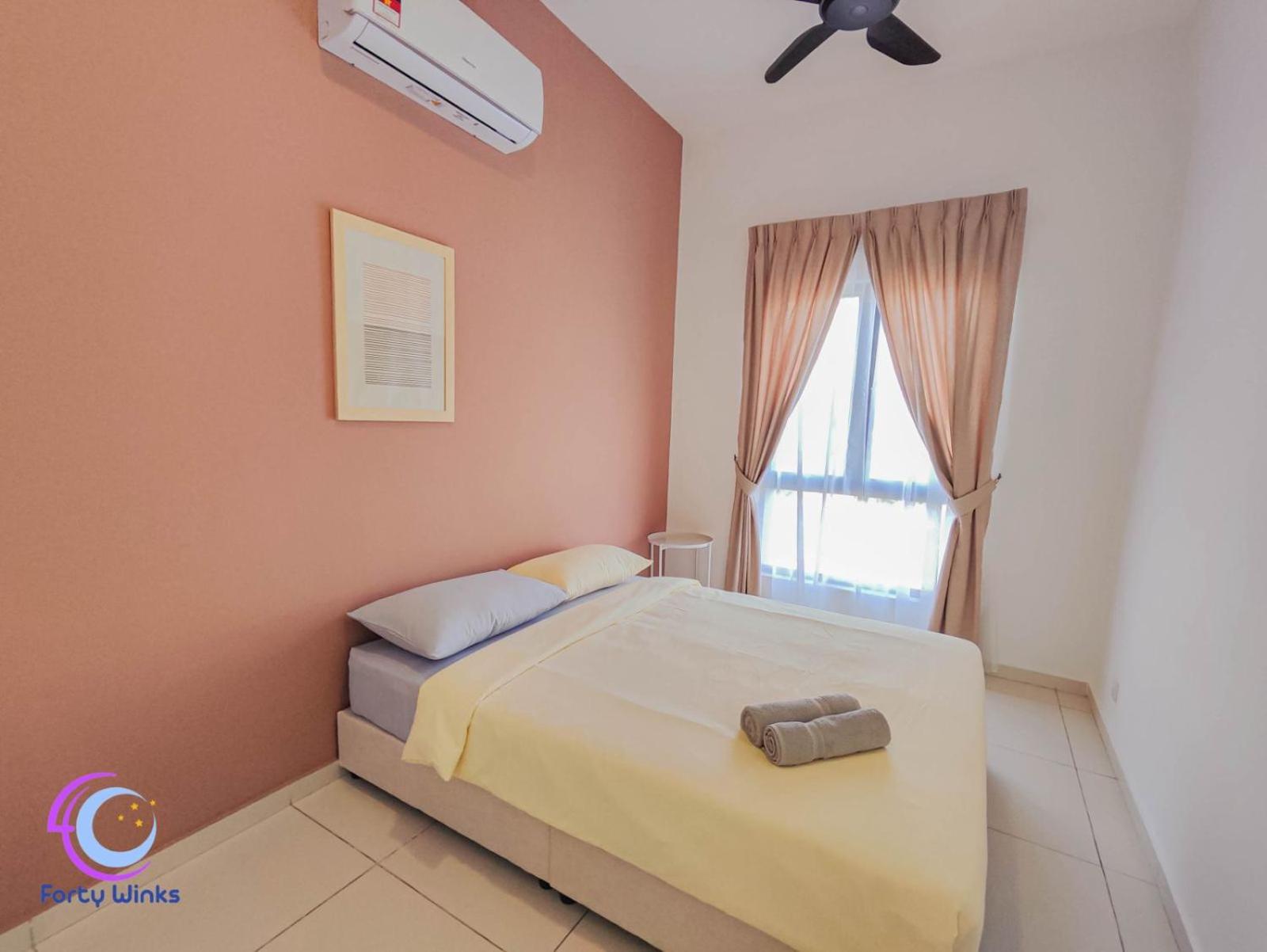Two-Bedroom Apartment - Photo 3