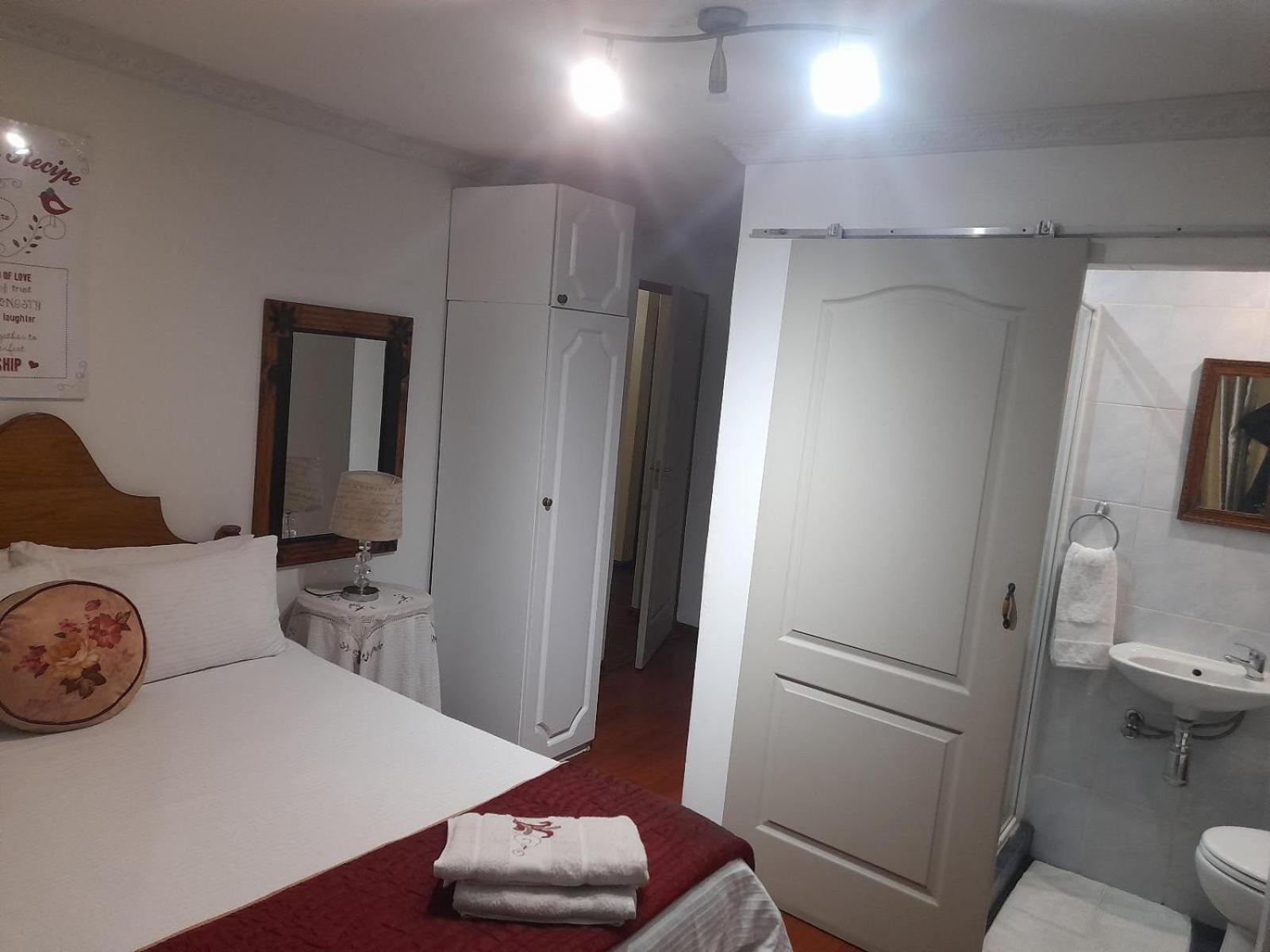 Standard Double Room photo 3