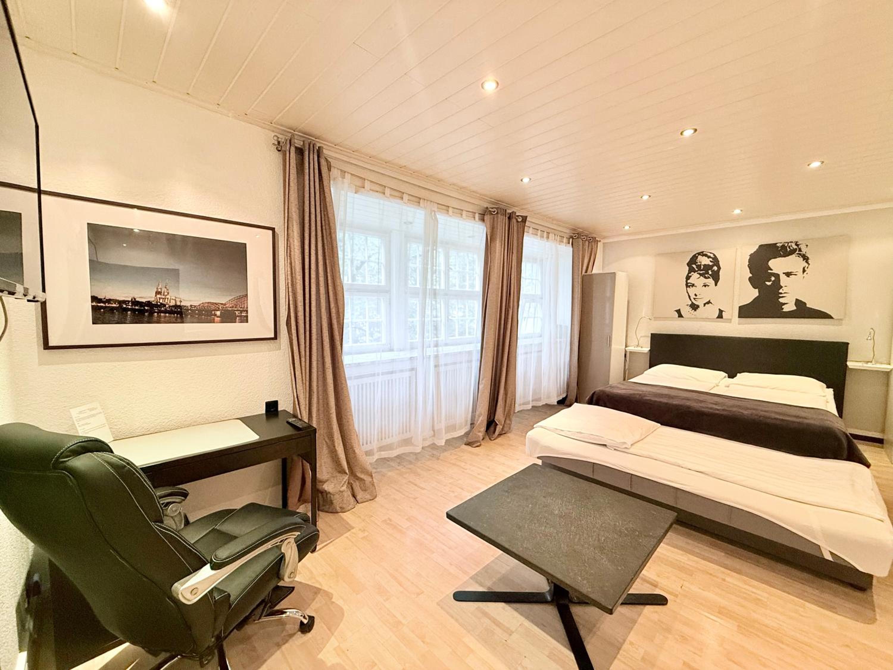 Economy Apartment - 2 rooms without Rhine River View/ Neighboring house - Photo 1