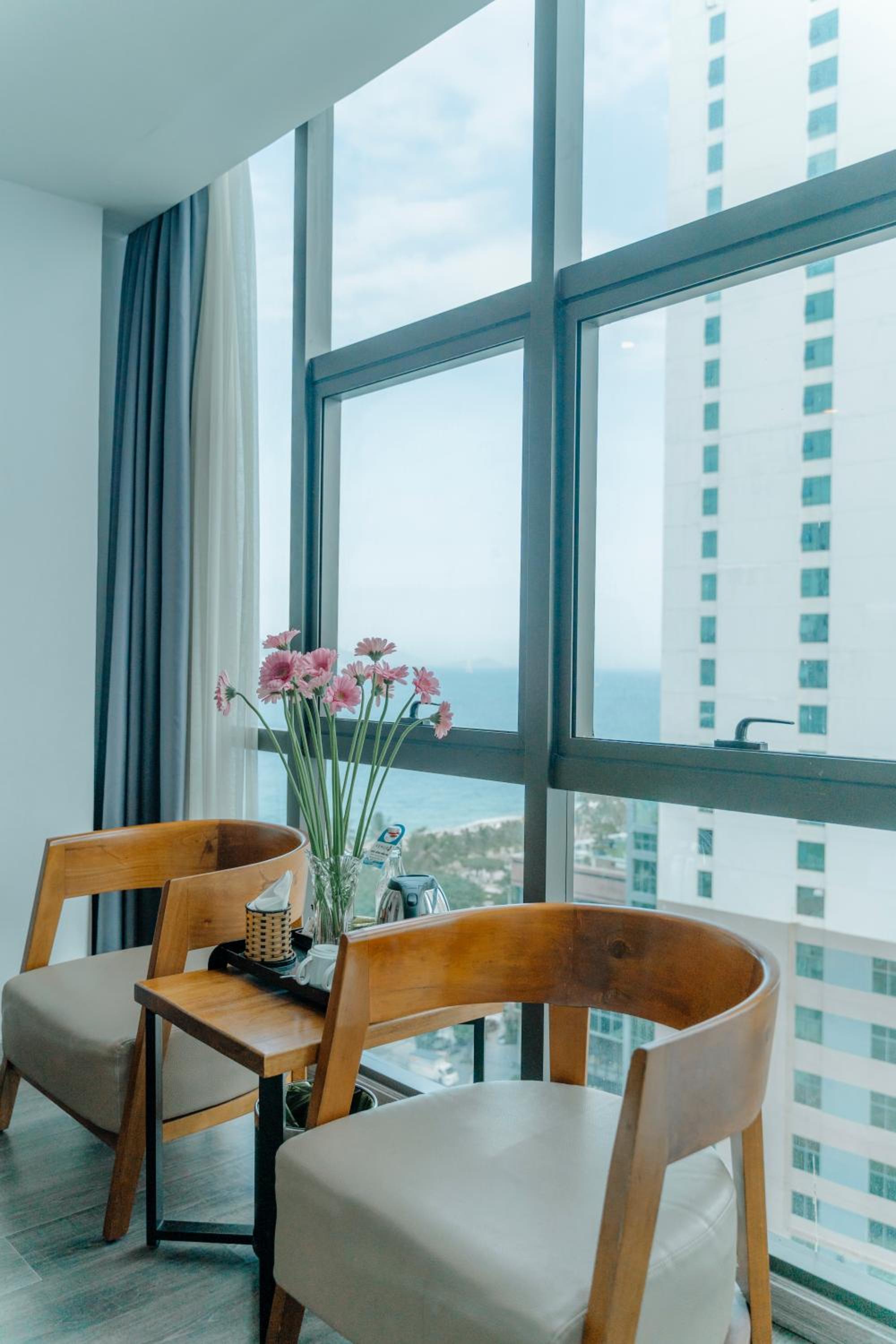 Double or Twin Room with Partial Sea View