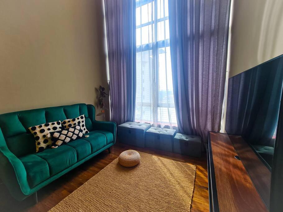 Two-Bedroom Apartment with Pool View photo 3