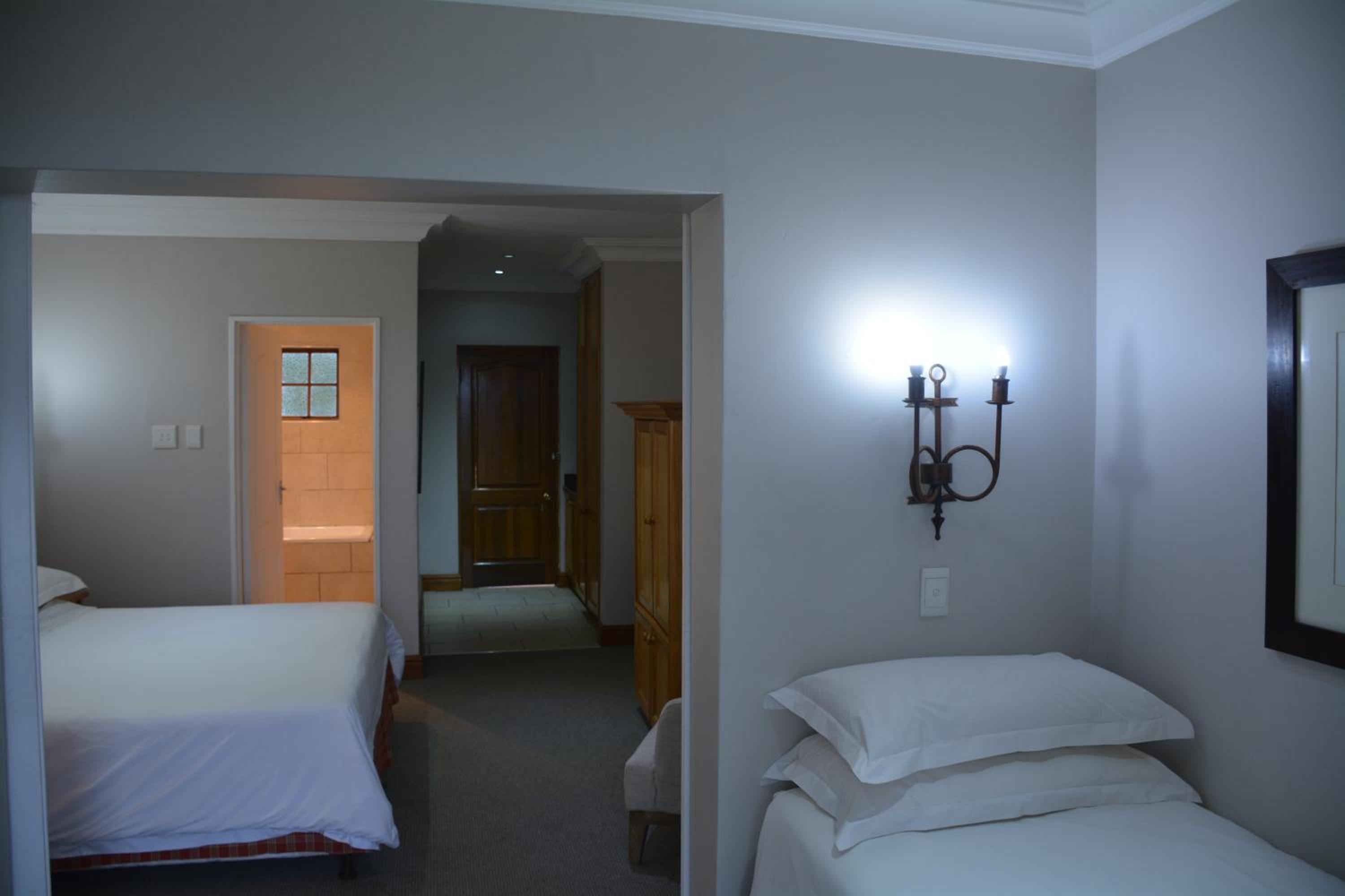 Standard Double Room photo 3