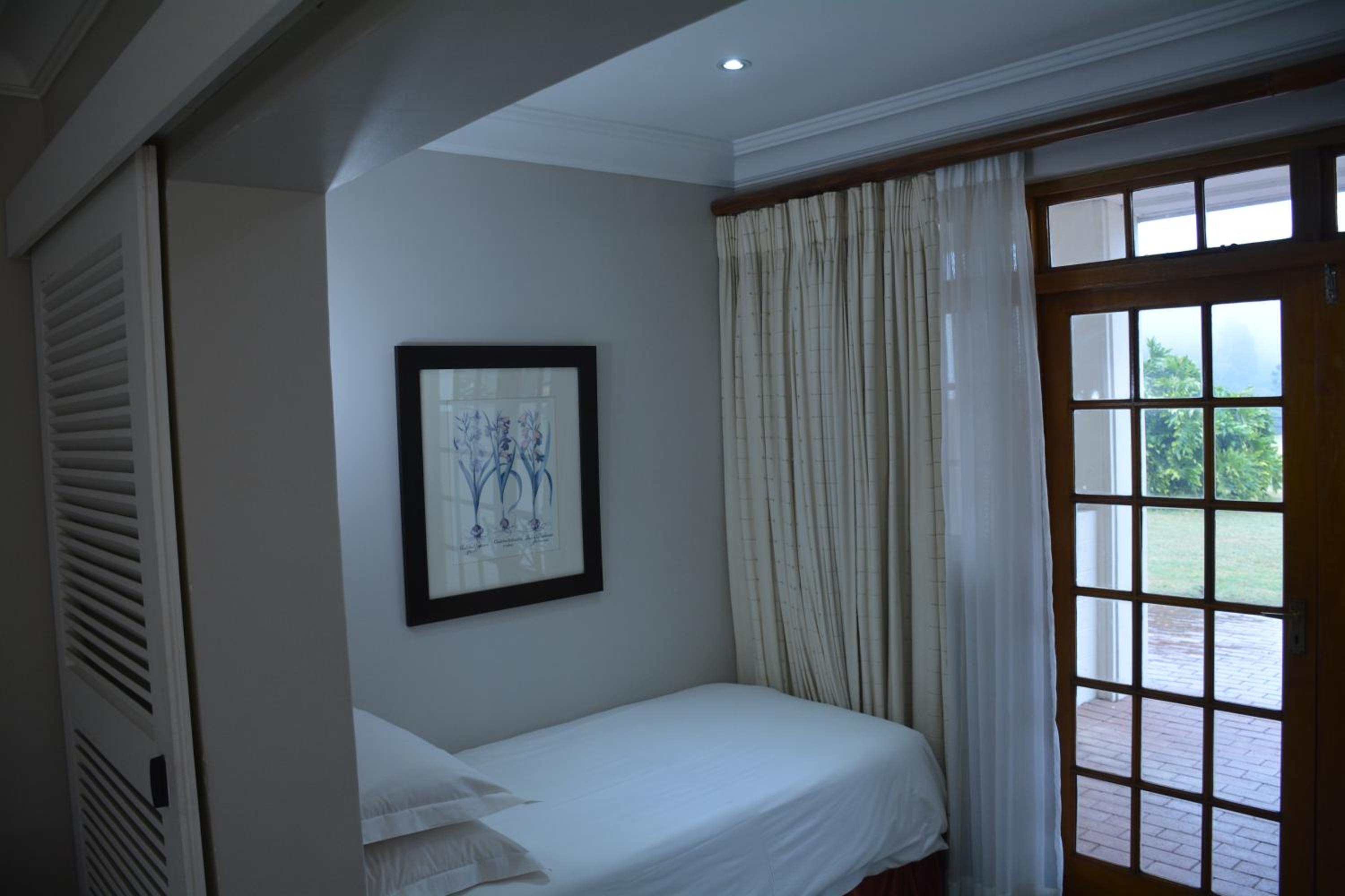 Standard Double Room photo 2