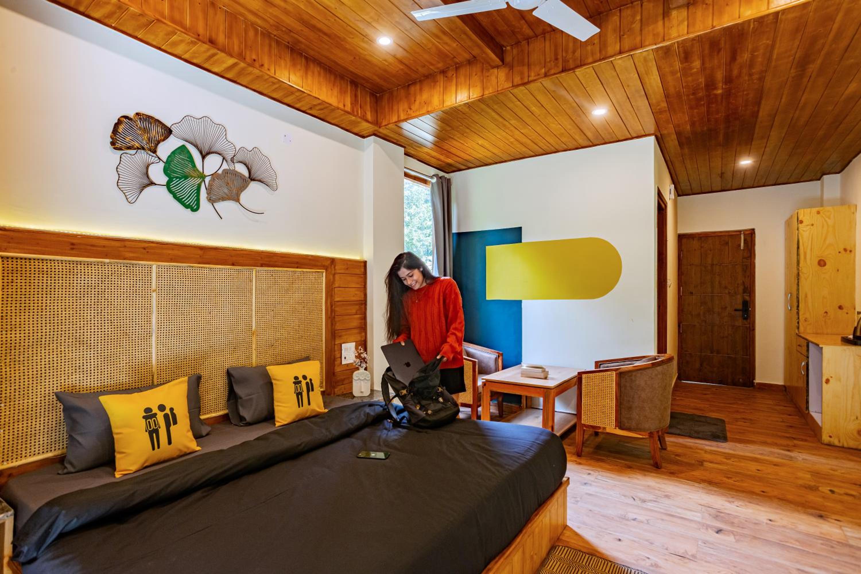 Superior Double Room with Balcony x B Block - Photo 1