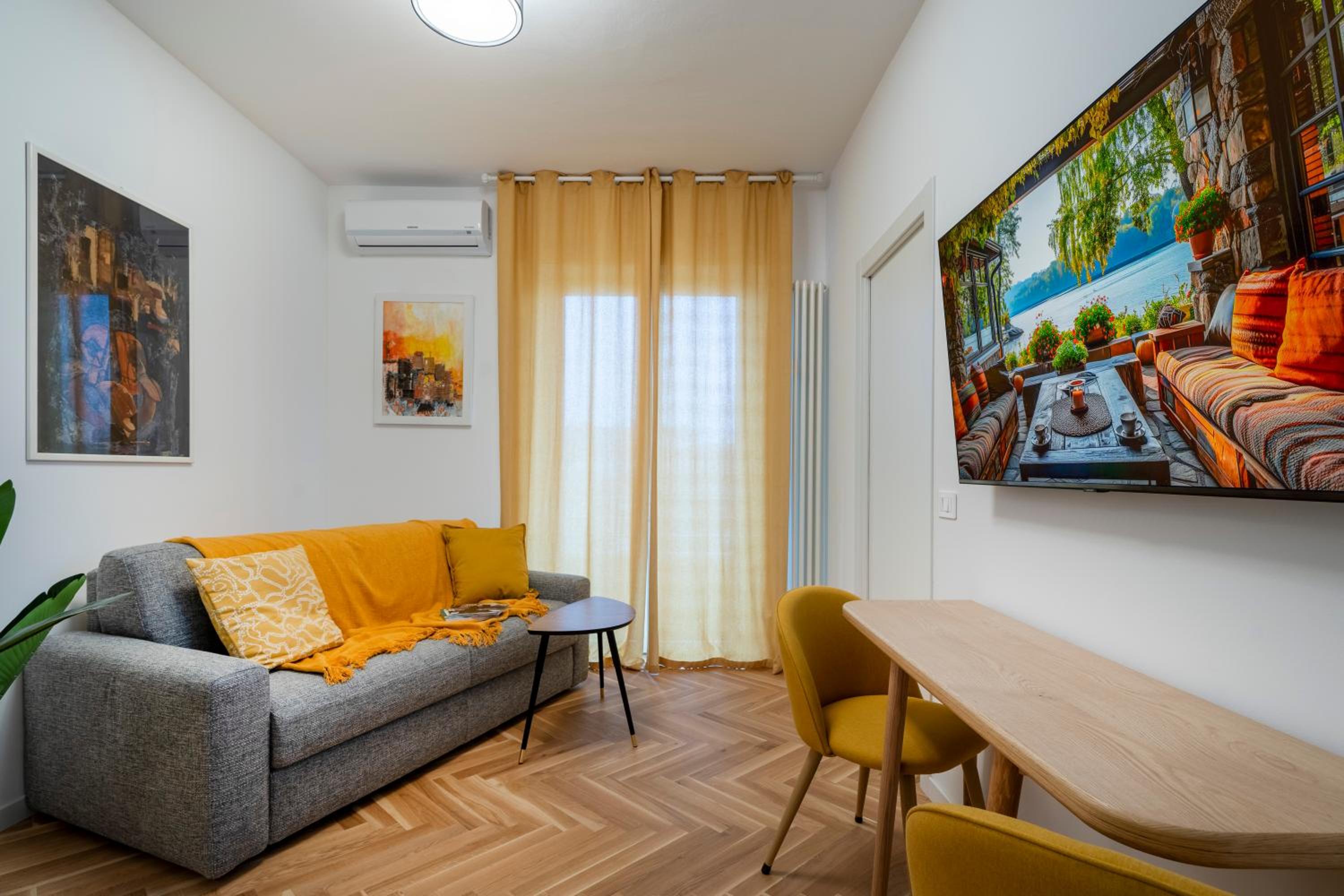 One-Bedroom Apartment